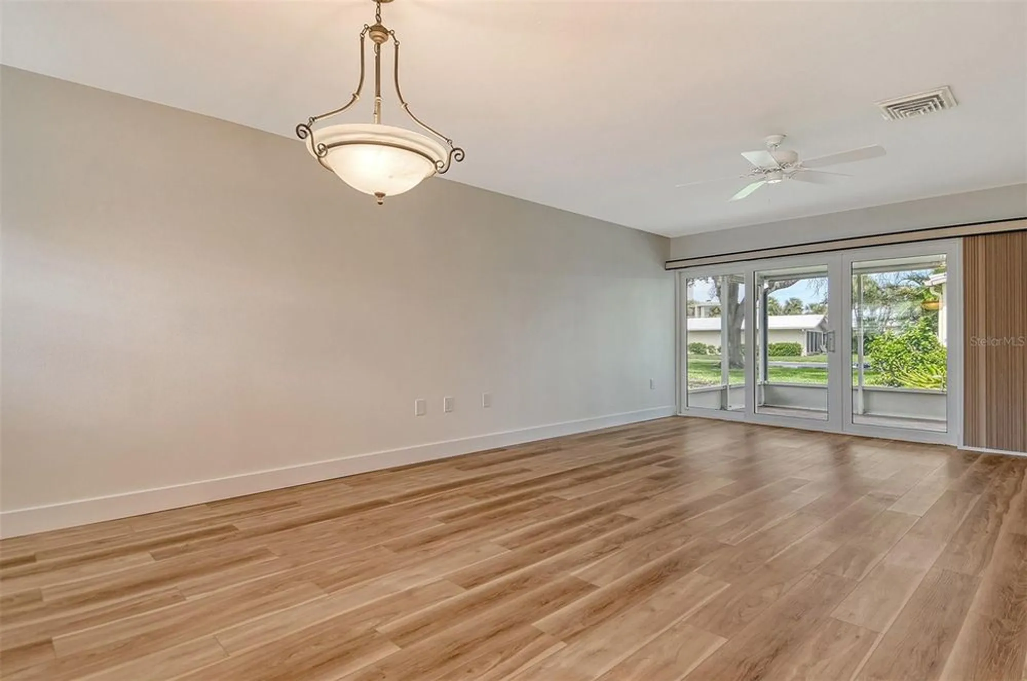Property Slideshow image 6 of 65 | 119 whispering sands cir # v36, Sarasota, FL, 34242