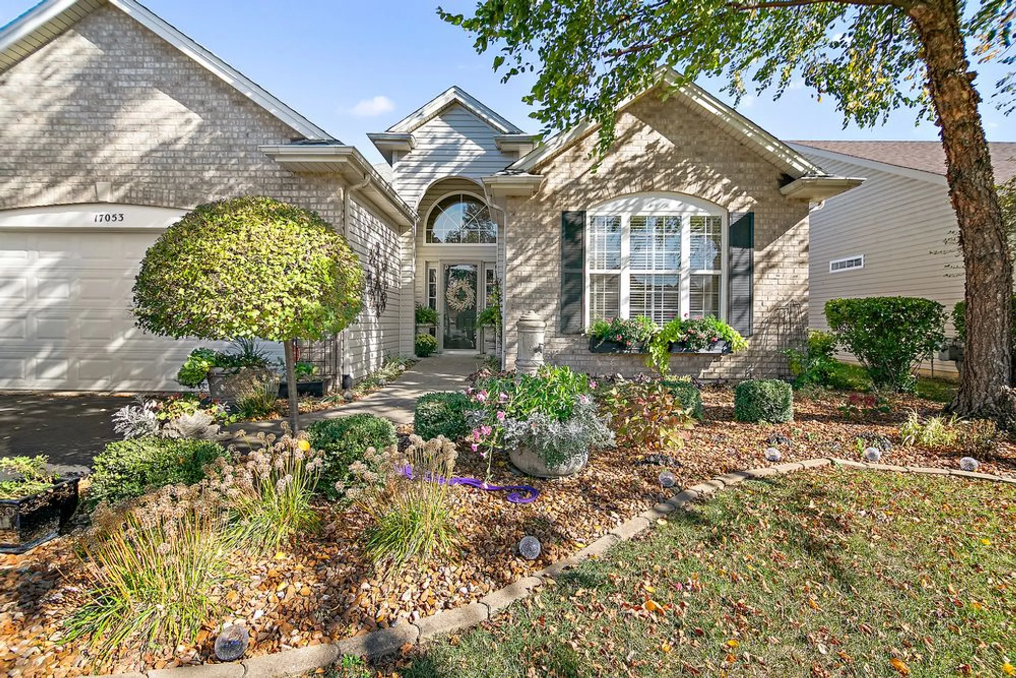 Property Slideshow image 2 of 31 | 17053 mendota dr, Lockport, IL, 60441