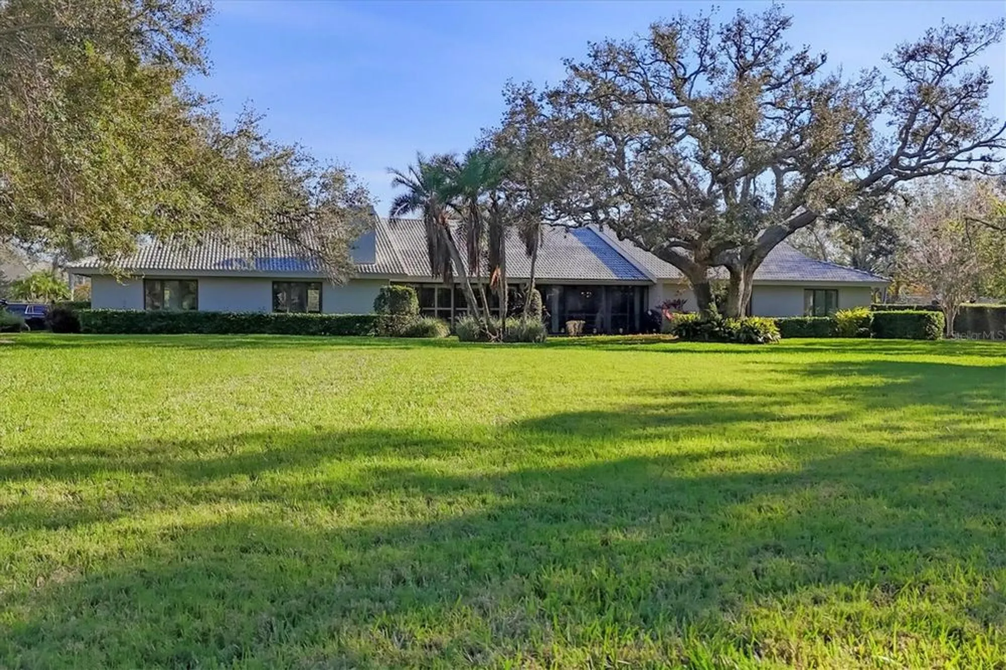 Property Slideshow image 33 of 59 | 3825 wilshire cir 1, Sarasota, FL, 34238