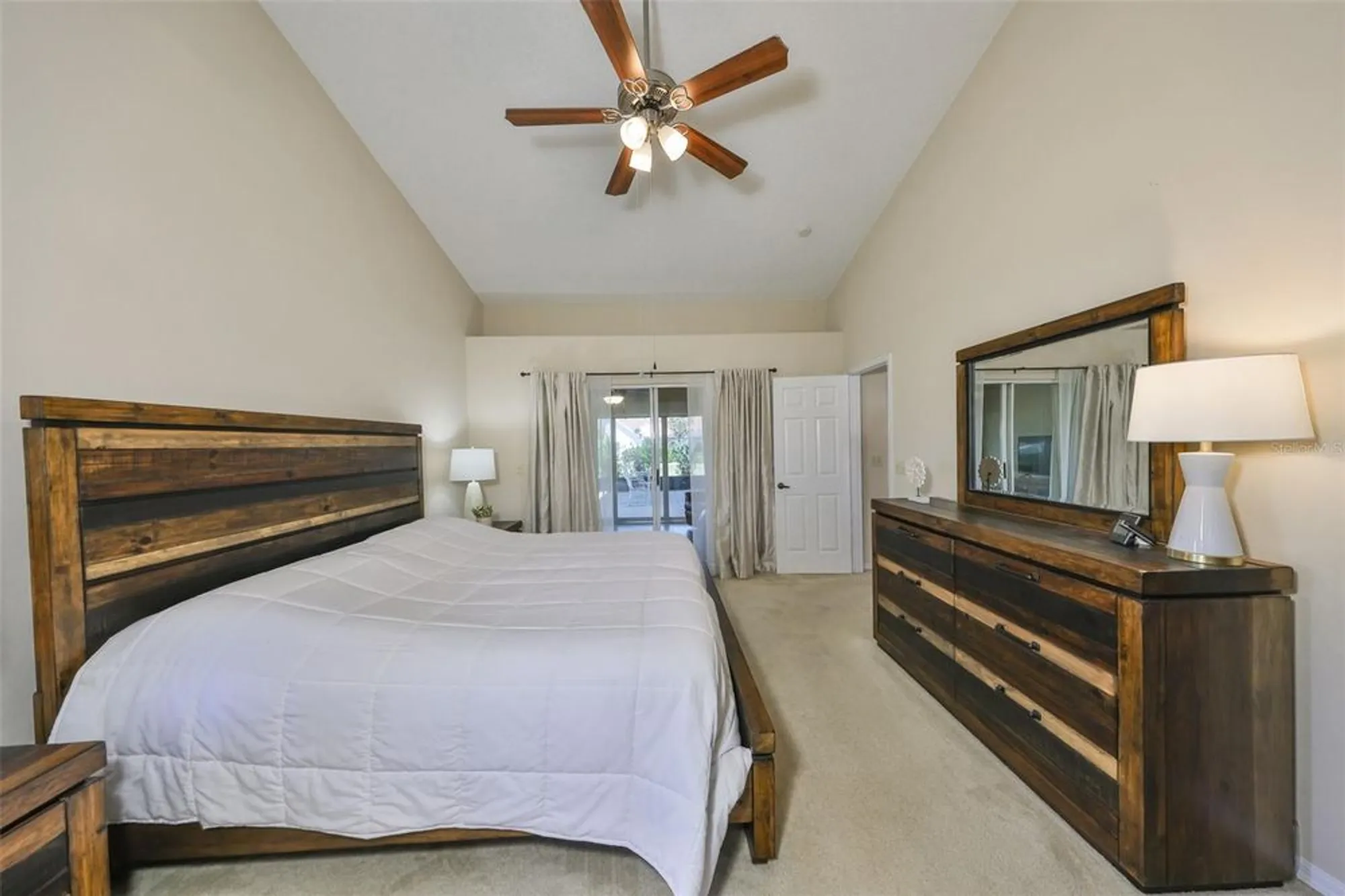 Property Slideshow image 21 of 45 | 2004 berry roberts dr, Sun City Center, FL, 33573