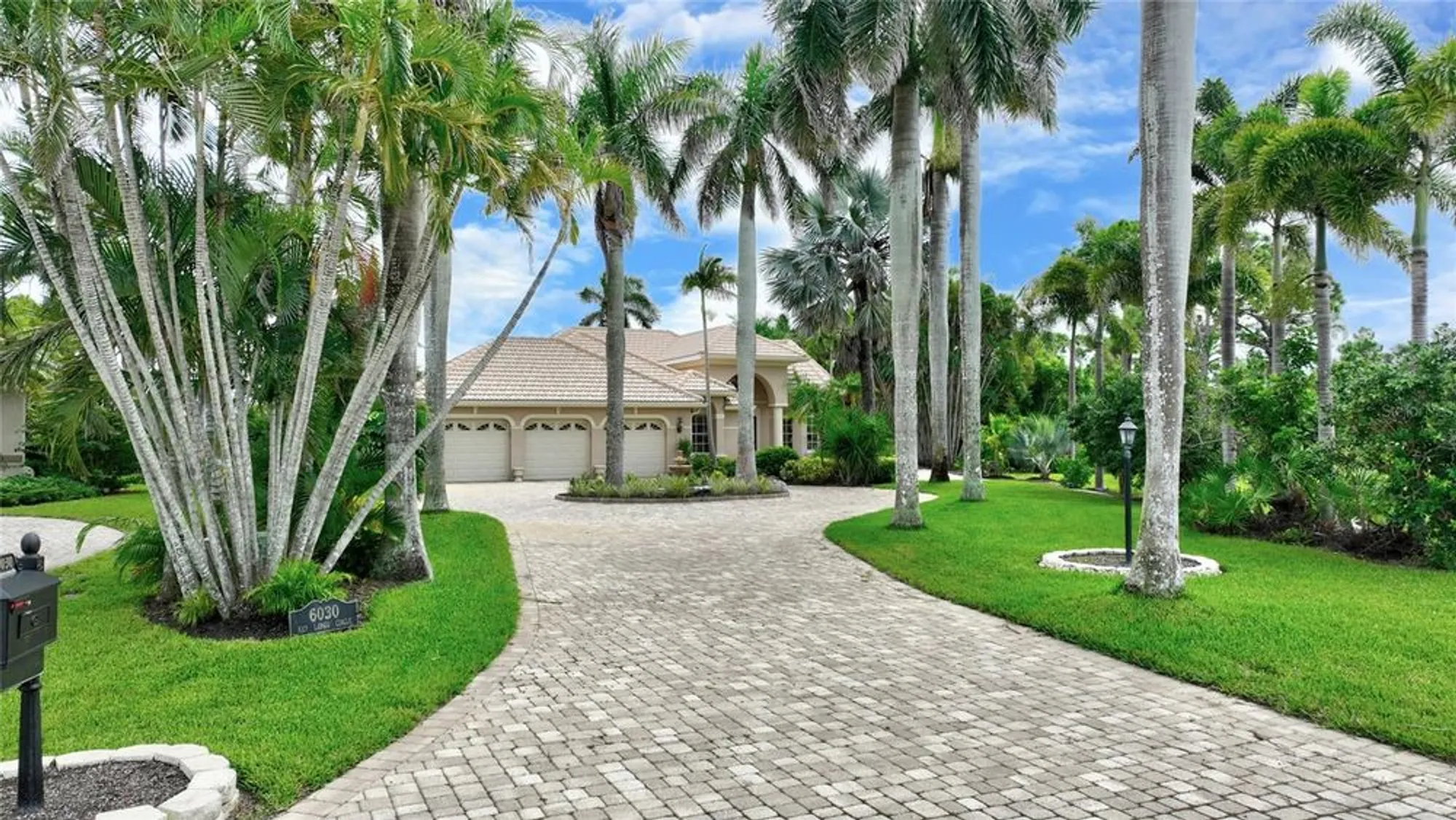Property Slideshow image 1 of 44 | 6030 key largo cir, Punta Gorda, FL, 33955