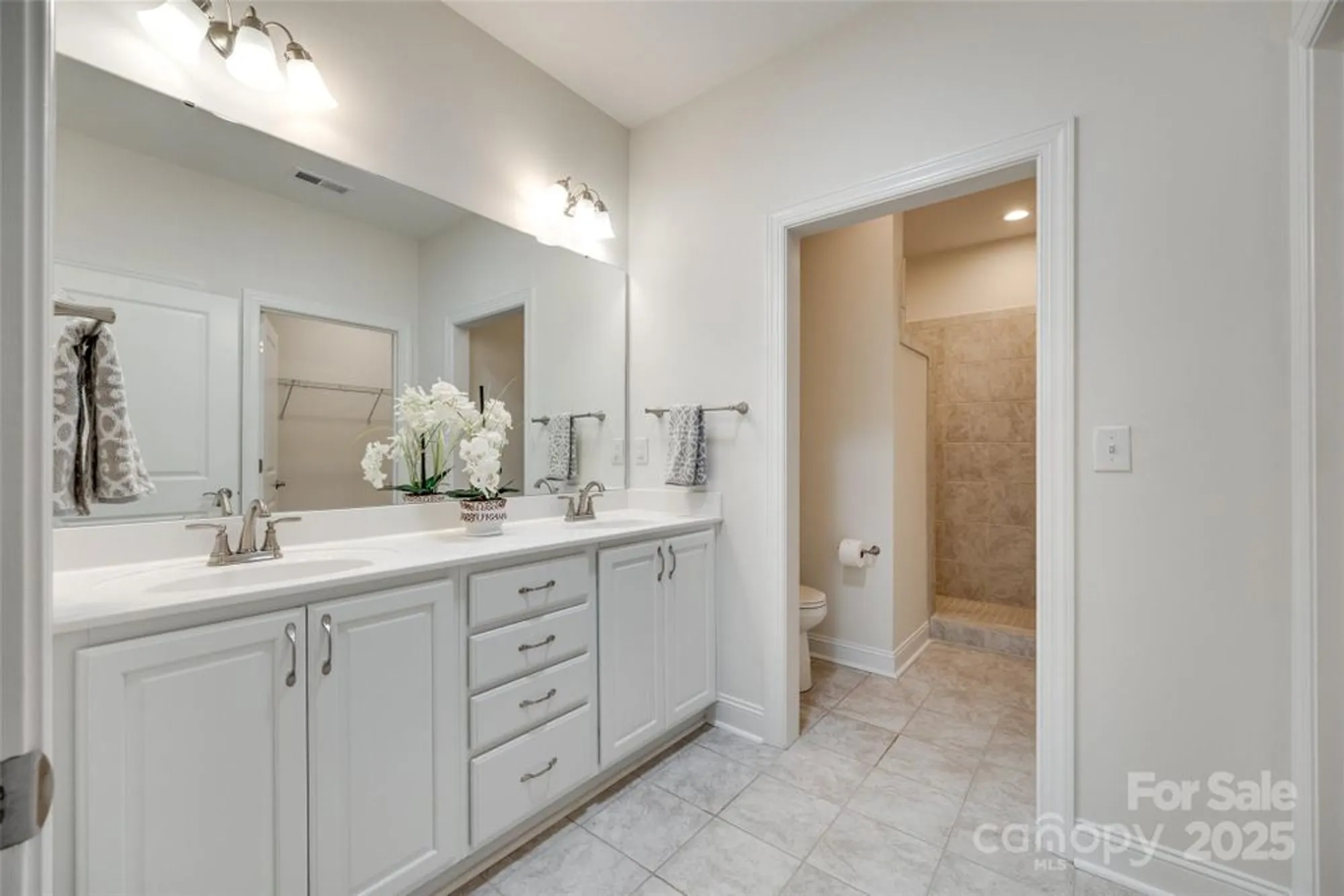 Property Slideshow image 17 of 32 | 2261 lincolnshire ln, Waxhaw, NC, 28173