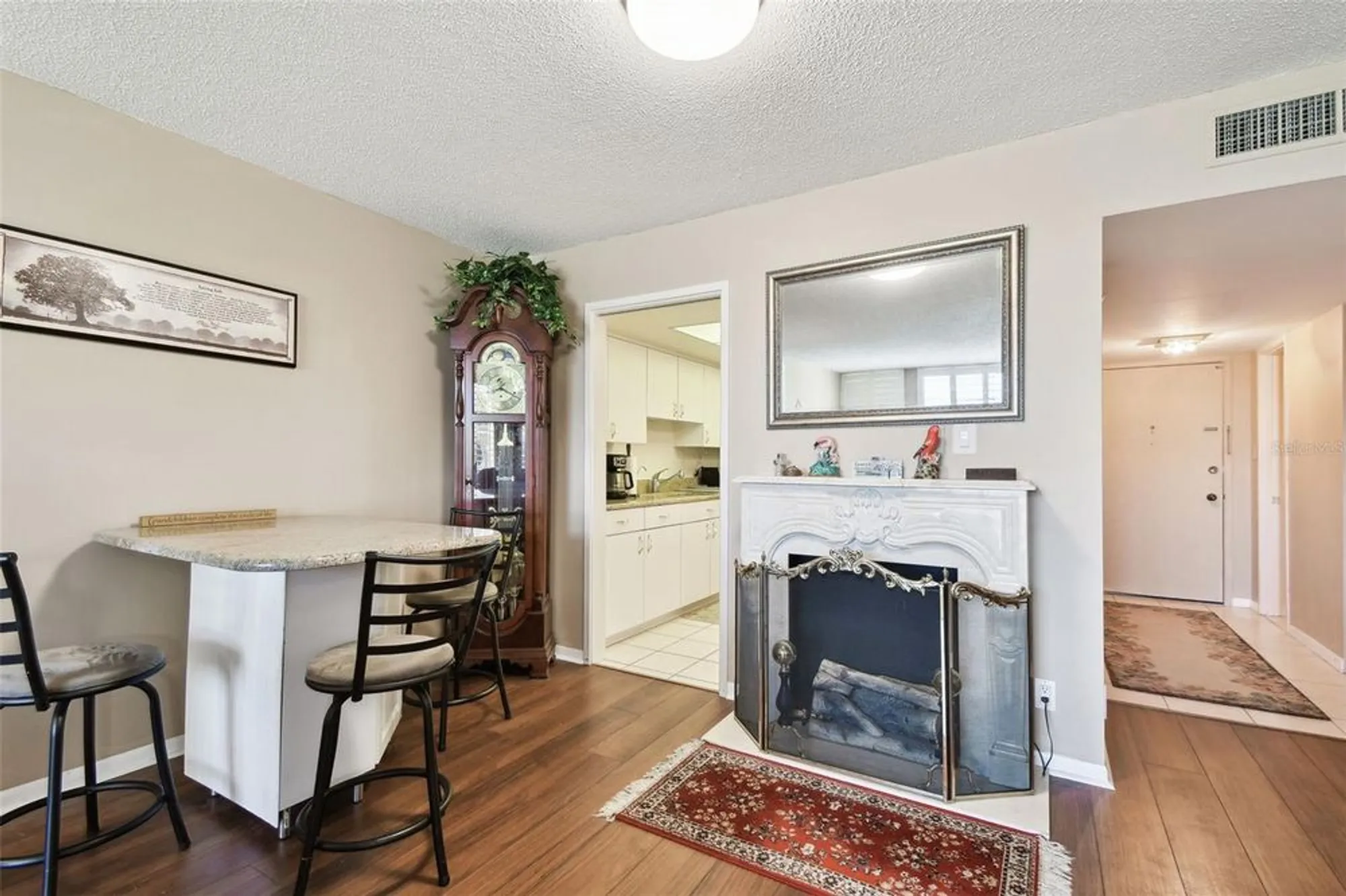 Property Slideshow image 7 of 93 | 7400 sun island dr 207, South Pasadena, FL, 33707