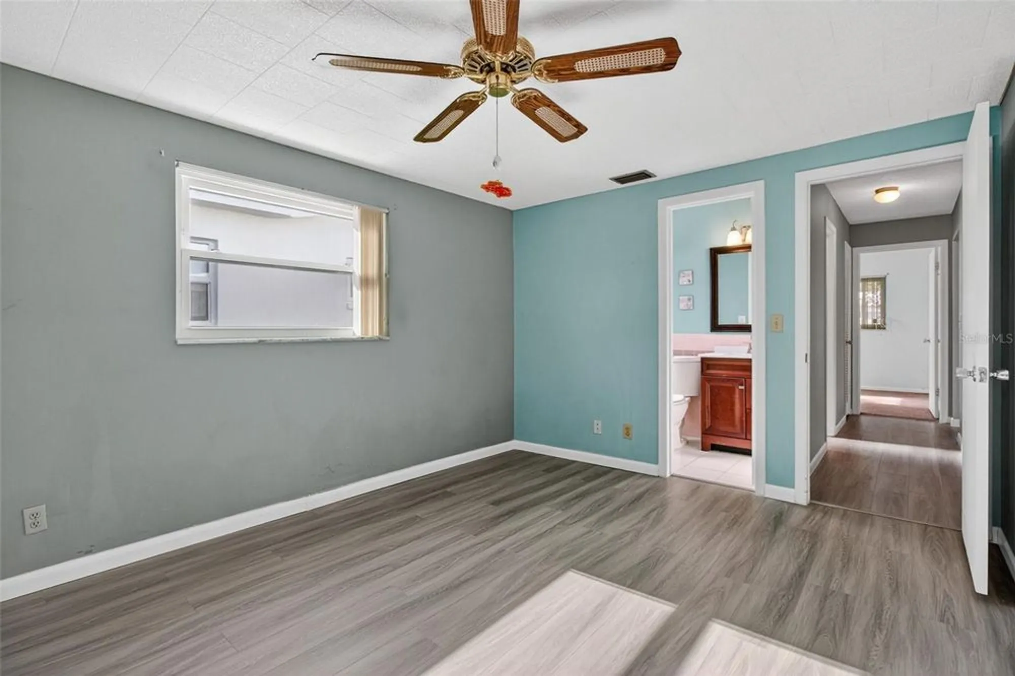 Property Slideshow image 17 of 35 | 9481 45th pl n # 9481, Pinellas Park, FL, 33782