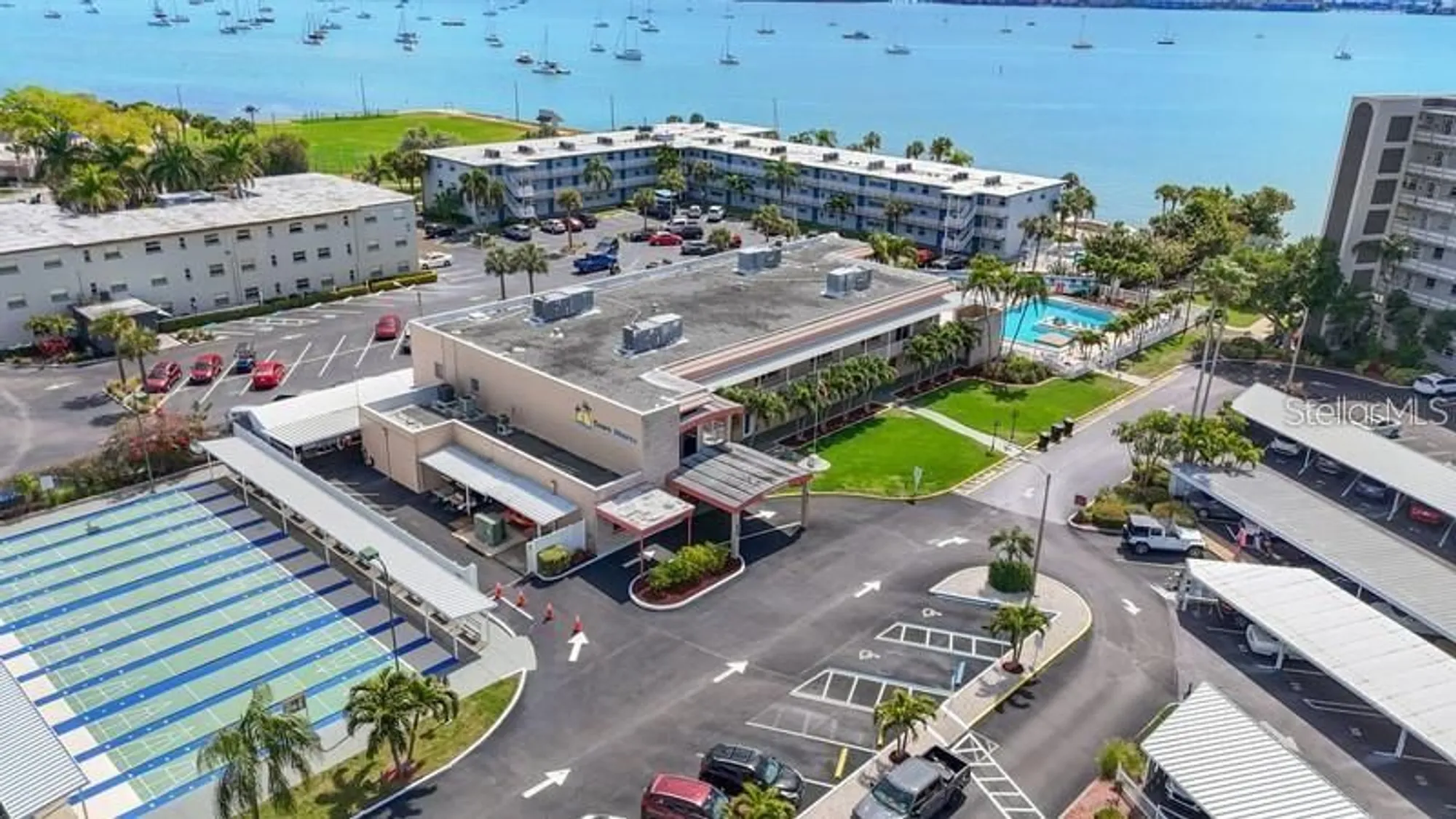 Property Slideshow image 4 of 30 | 5925 shore blvd 602, Gulfport, FL, 33707