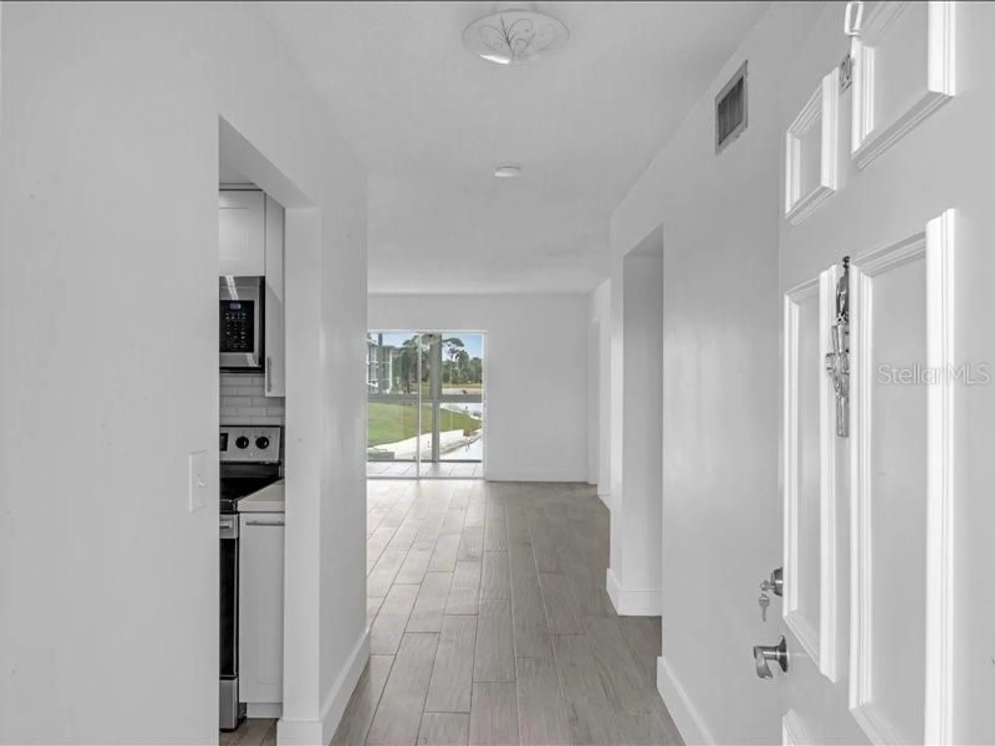 Property Slideshow image 9 of 50 | 2724 garden dr n apt 204, Lake Worth, FL, 33461