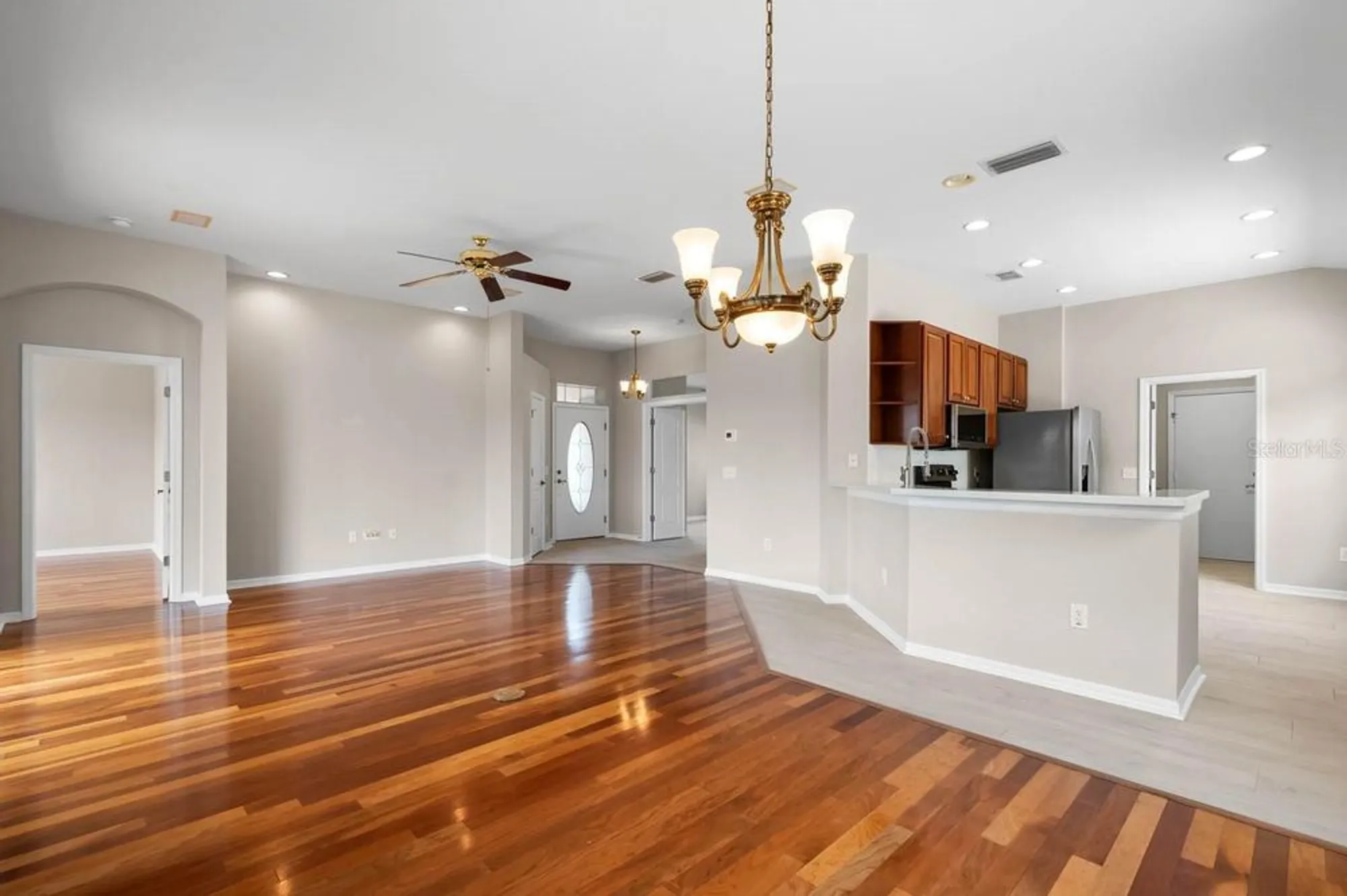 Property Slideshow image 9 of 52 | 1112 jasmine creek ct, Sun City Center, FL, 33573