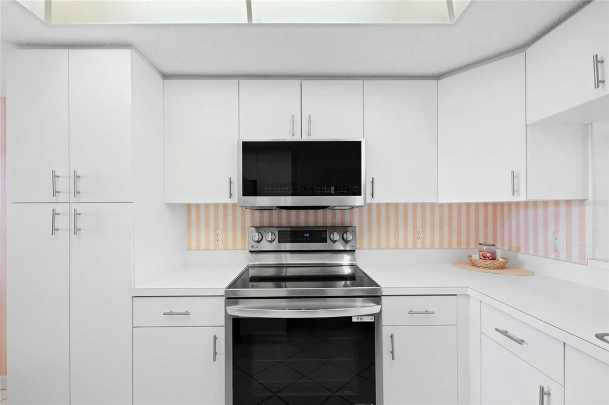 Property Slideshow image 9 of 52 | 6507 stone river rd 304, Bradenton, FL, 34203