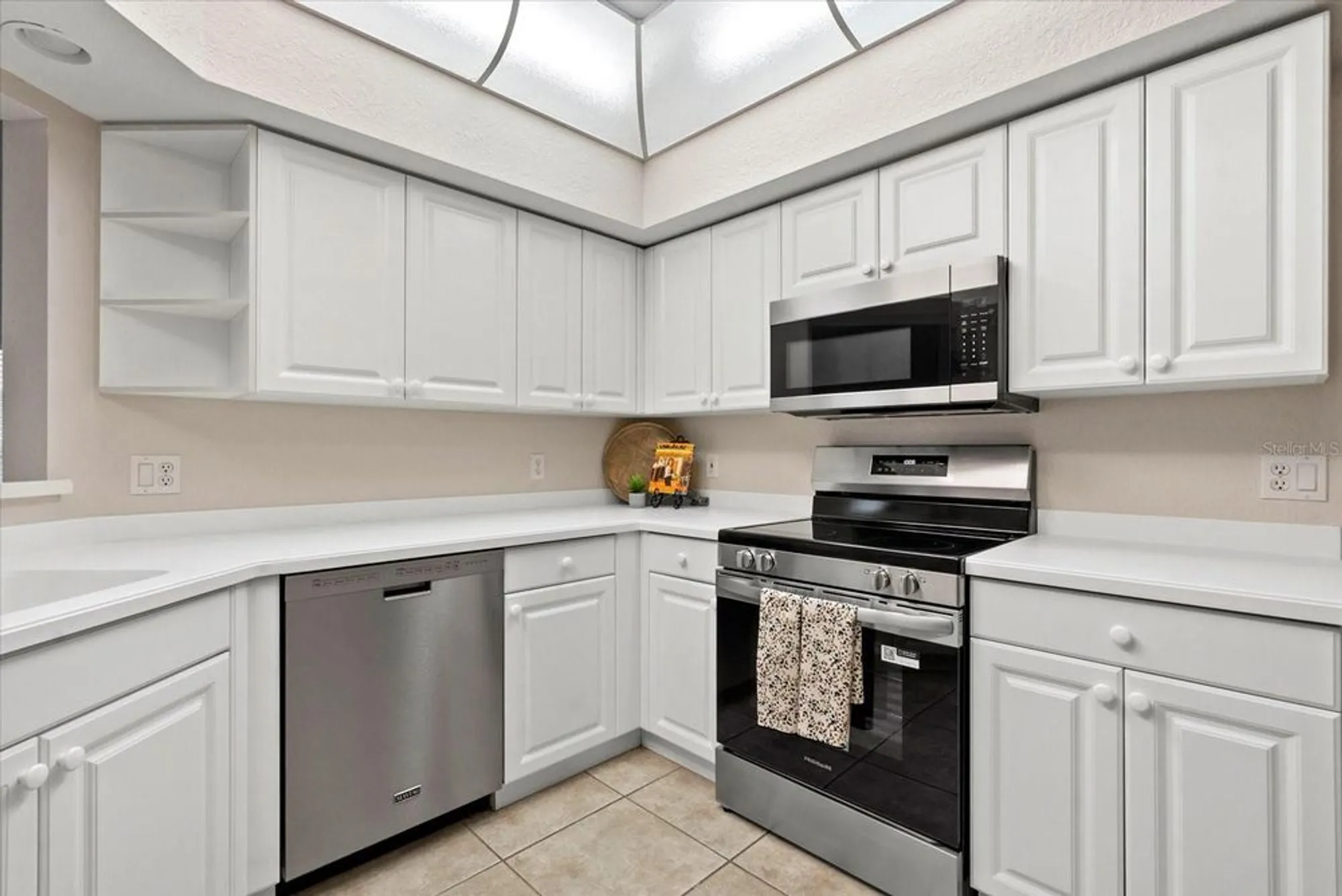 Property Slideshow image 12 of 28 | 7243 cedar hollow cir, Bradenton, FL, 34203