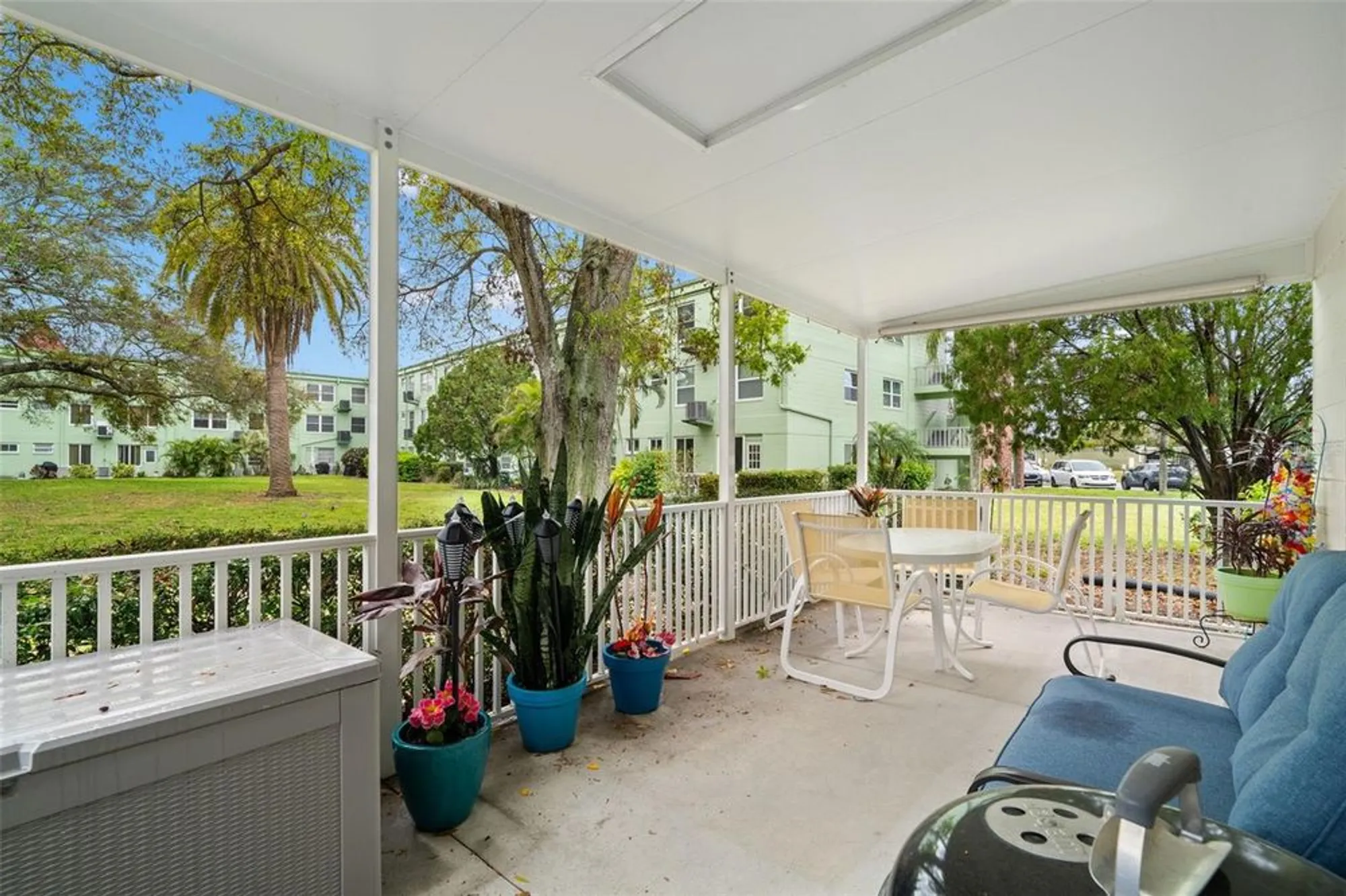 Property Slideshow image 21 of 39 | 2379 finlandia ln apt 21, Clearwater, FL, 33763