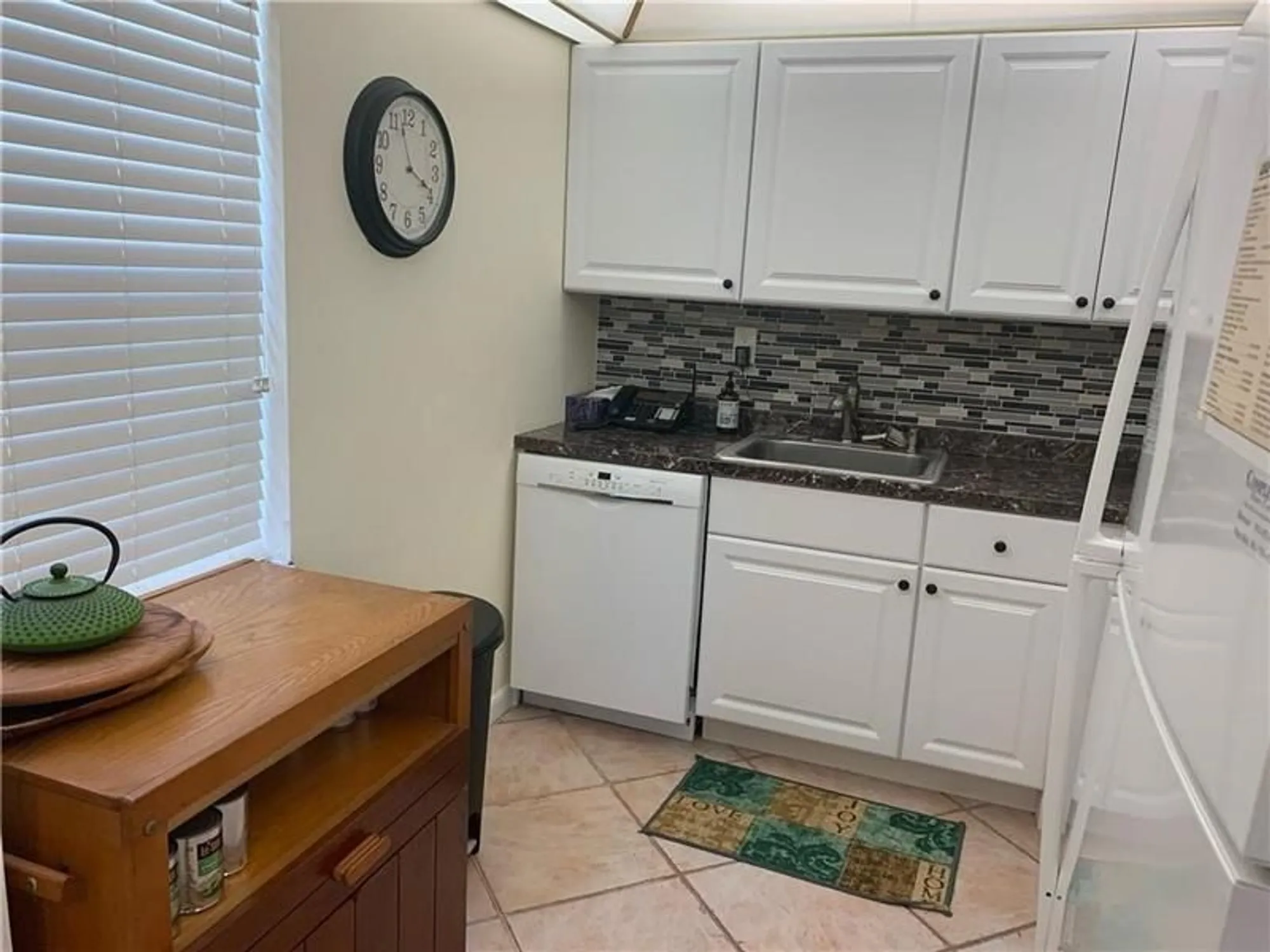 Property Slideshow image 4 of 11 | 820 flanders r # 280, Delray Beach, FL, 33484