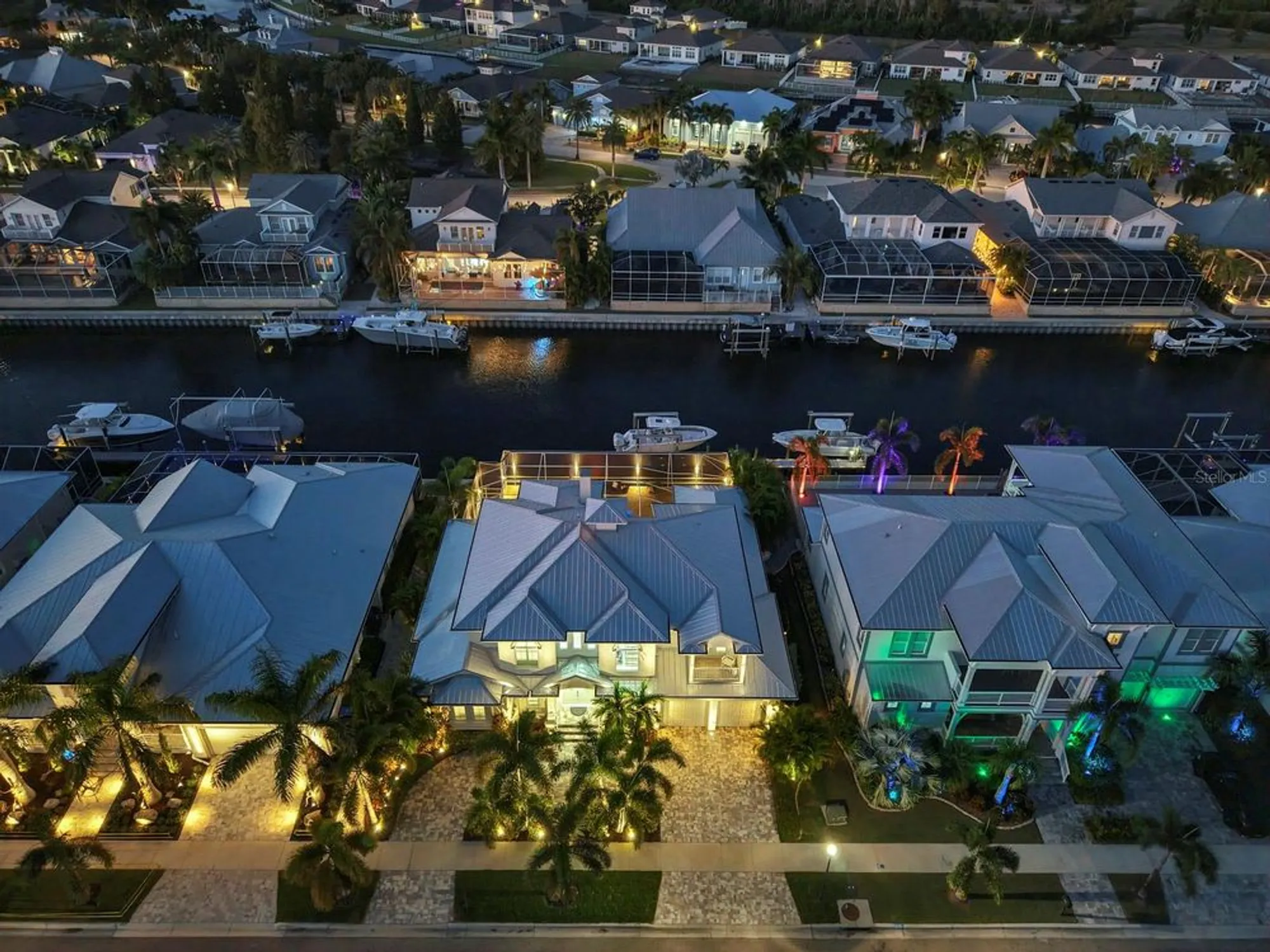 Property Slideshow image 84 of 100 | 701 pinckney dr, Apollo Beach, FL, 33572