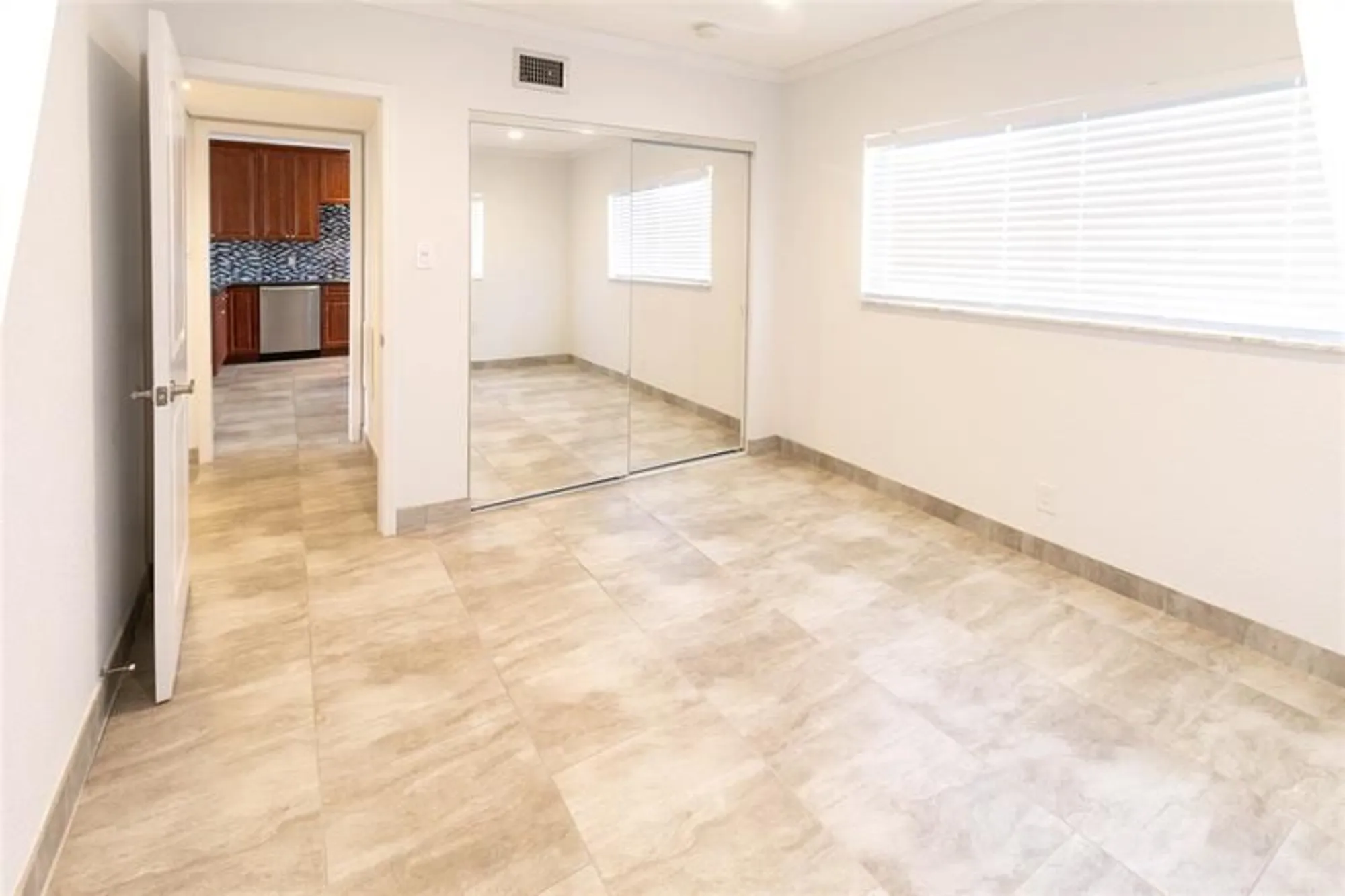 Property Slideshow image 13 of 67 | 7855 nw 5th ct 201, Margate, FL, 33063