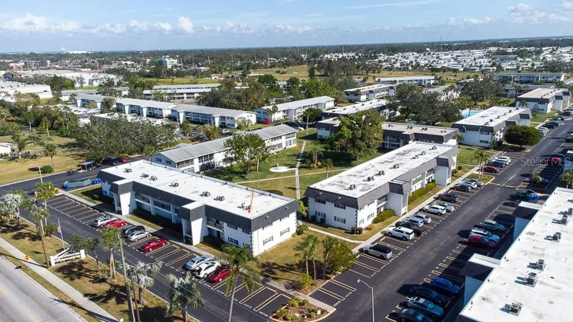 Property Slideshow image 12 of 12 | 4705 5th st 305, Bradenton, FL, 34207