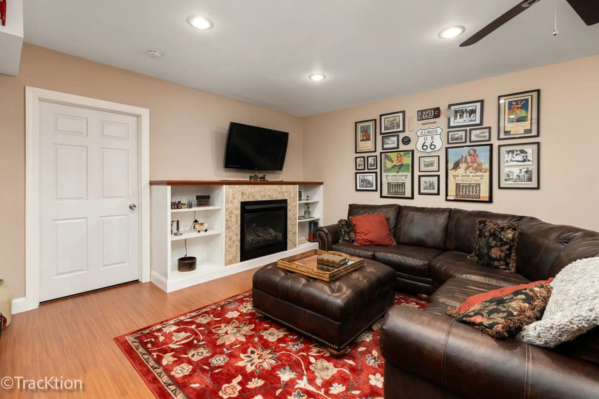 Property Slideshow image 27 of 30 | 21123 sterling lake ct, Crest Hill, IL, 60403