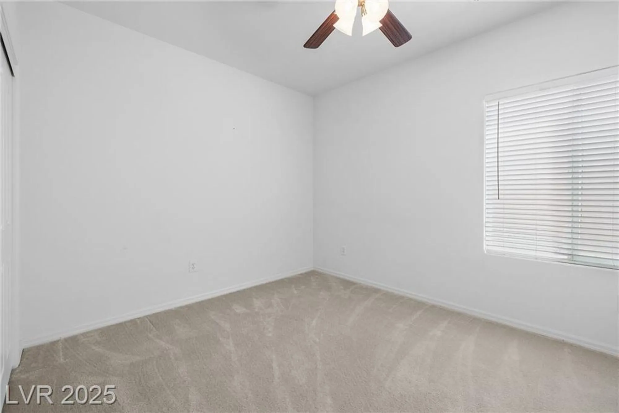 Property Slideshow image 17 of 37 | 2131 waterton rivers dr, Henderson, NV, 89044