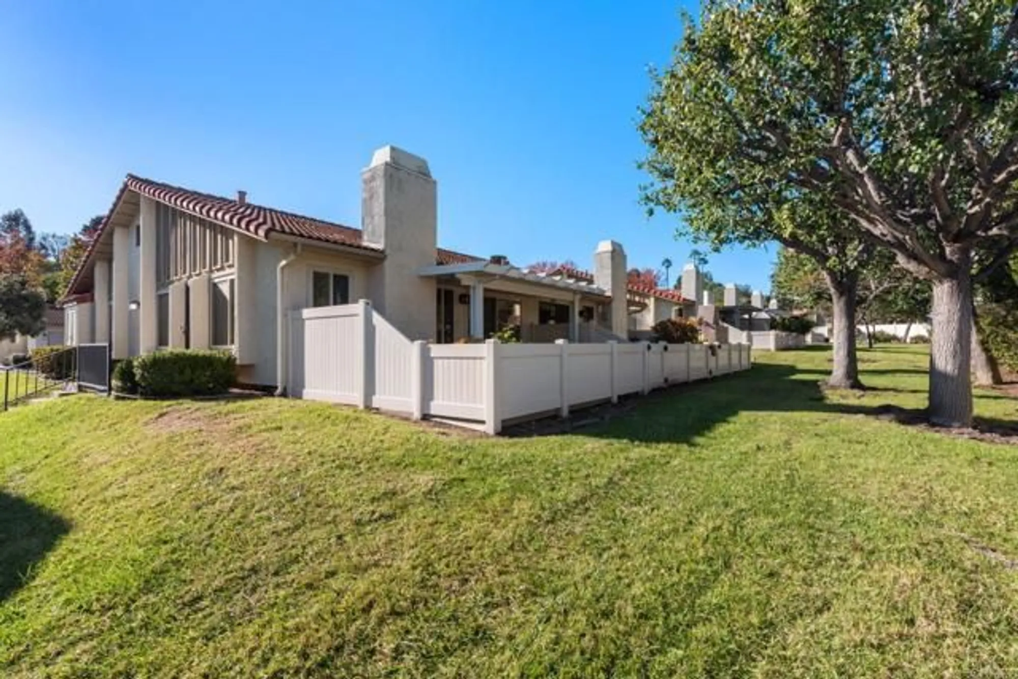 Property Slideshow image 23 of 29 | 1926 springdale ln, Encinitas, CA, 92024