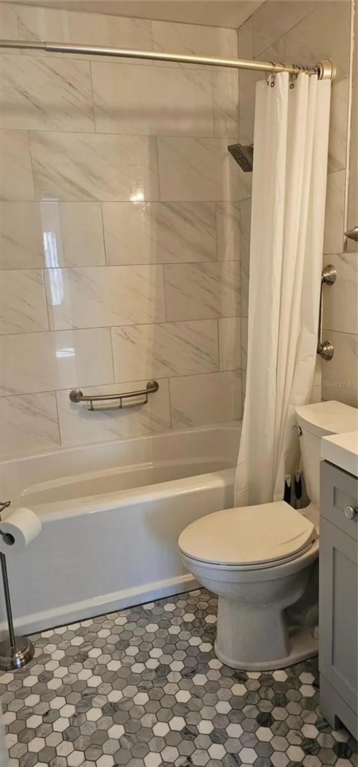 Property Slideshow image 4 of 60 | 2468 florentine way apt 26, Clearwater, FL, 33763