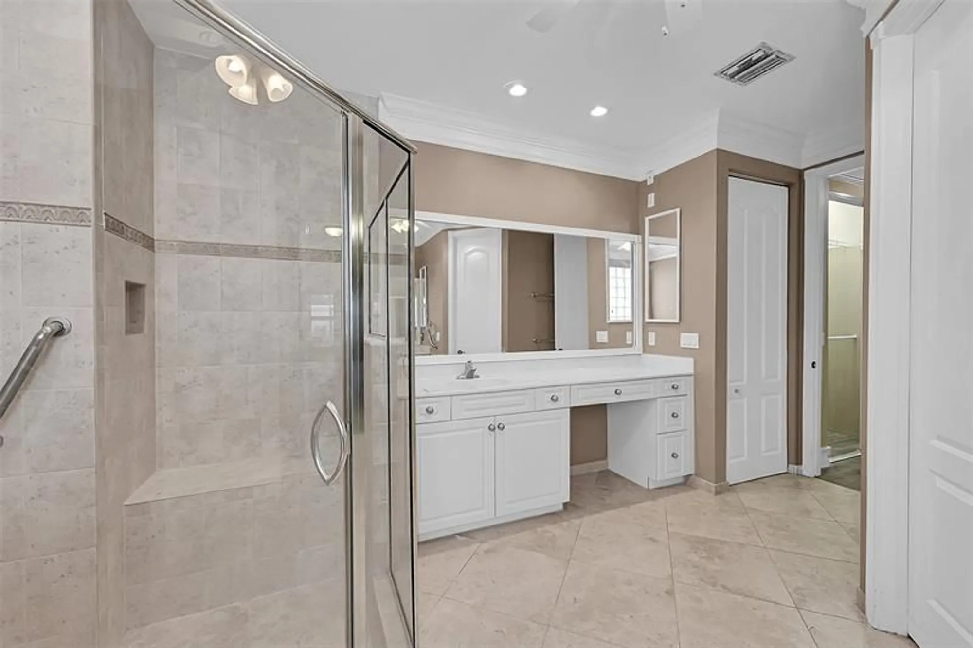 Property Slideshow image 19 of 61 | 7200 veneto dr, Boynton Beach, FL, 33437