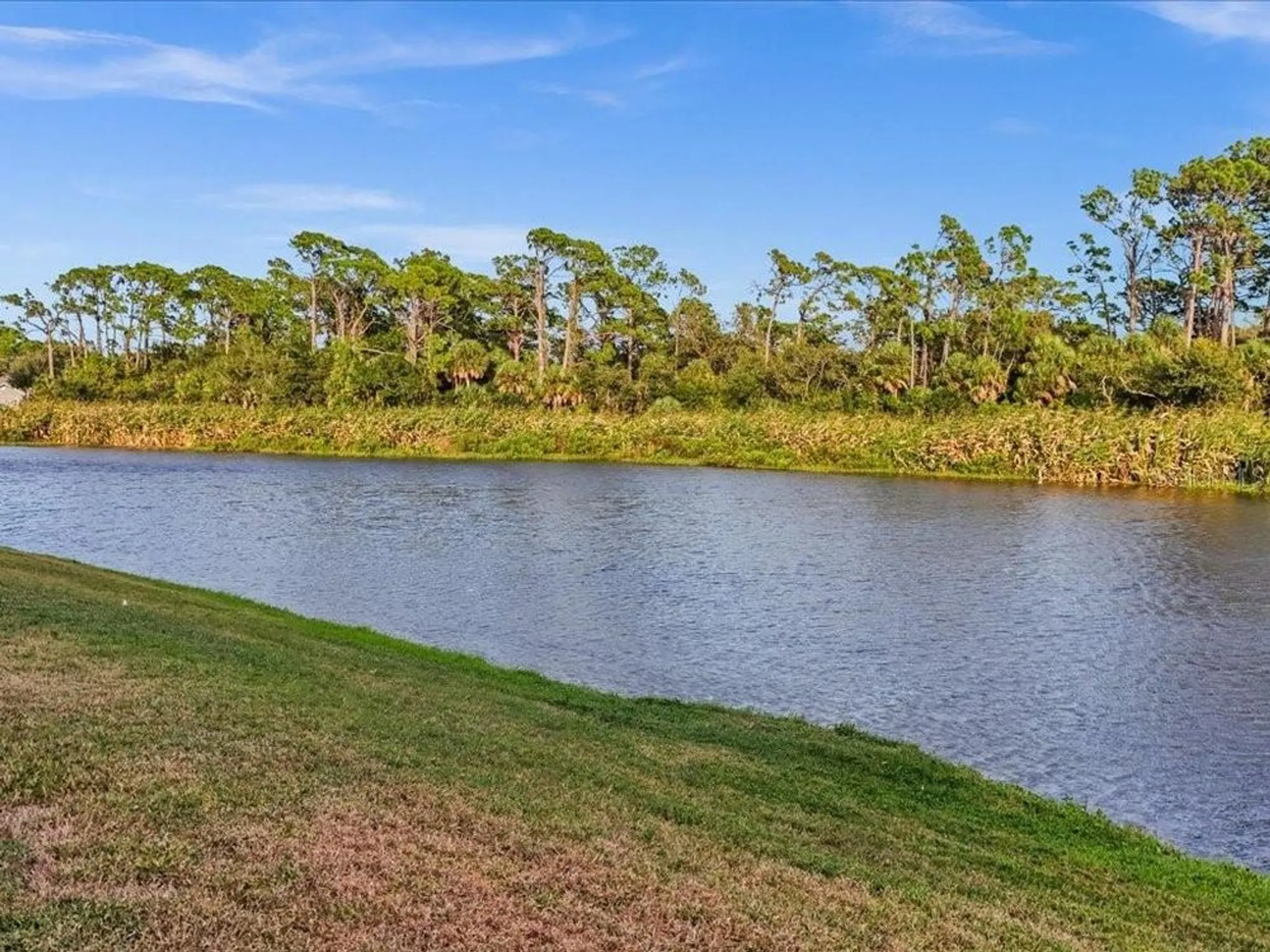 Property Slideshow image 17 of 50 | 515 wekiva river ct 81, Englewood, FL, 34223