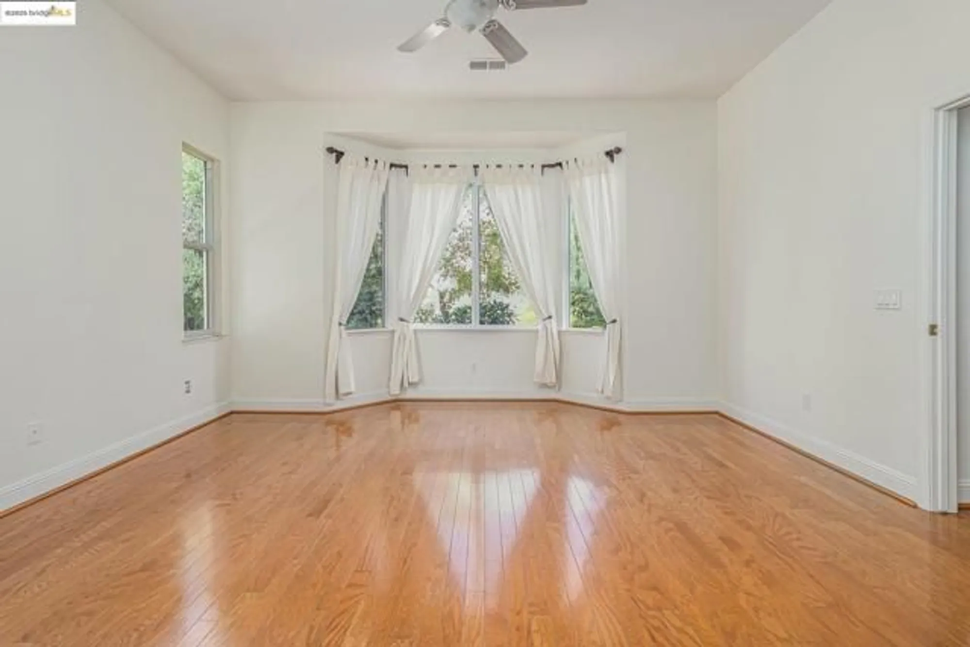 Property Slideshow image 14 of 40 | 1182 bacchini ln, Brentwood, CA, 94513