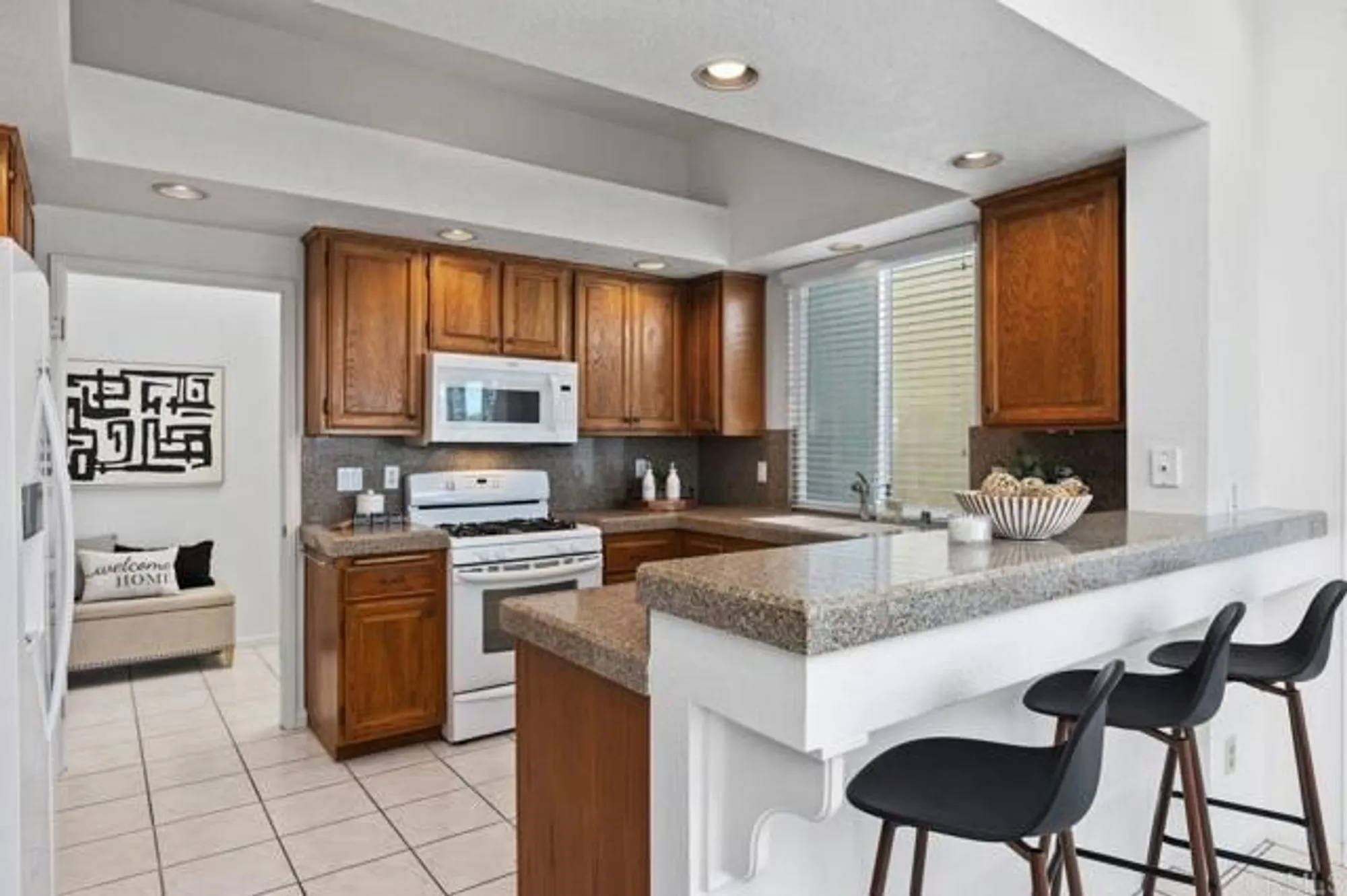Property Slideshow image 13 of 45 | 1263 via navajo, San Marcos, CA, 92078