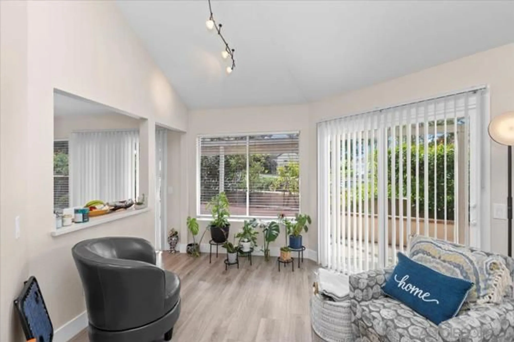 Property Slideshow image 19 of 45 | 1299 via apuesto, San Marcos, CA, 92078