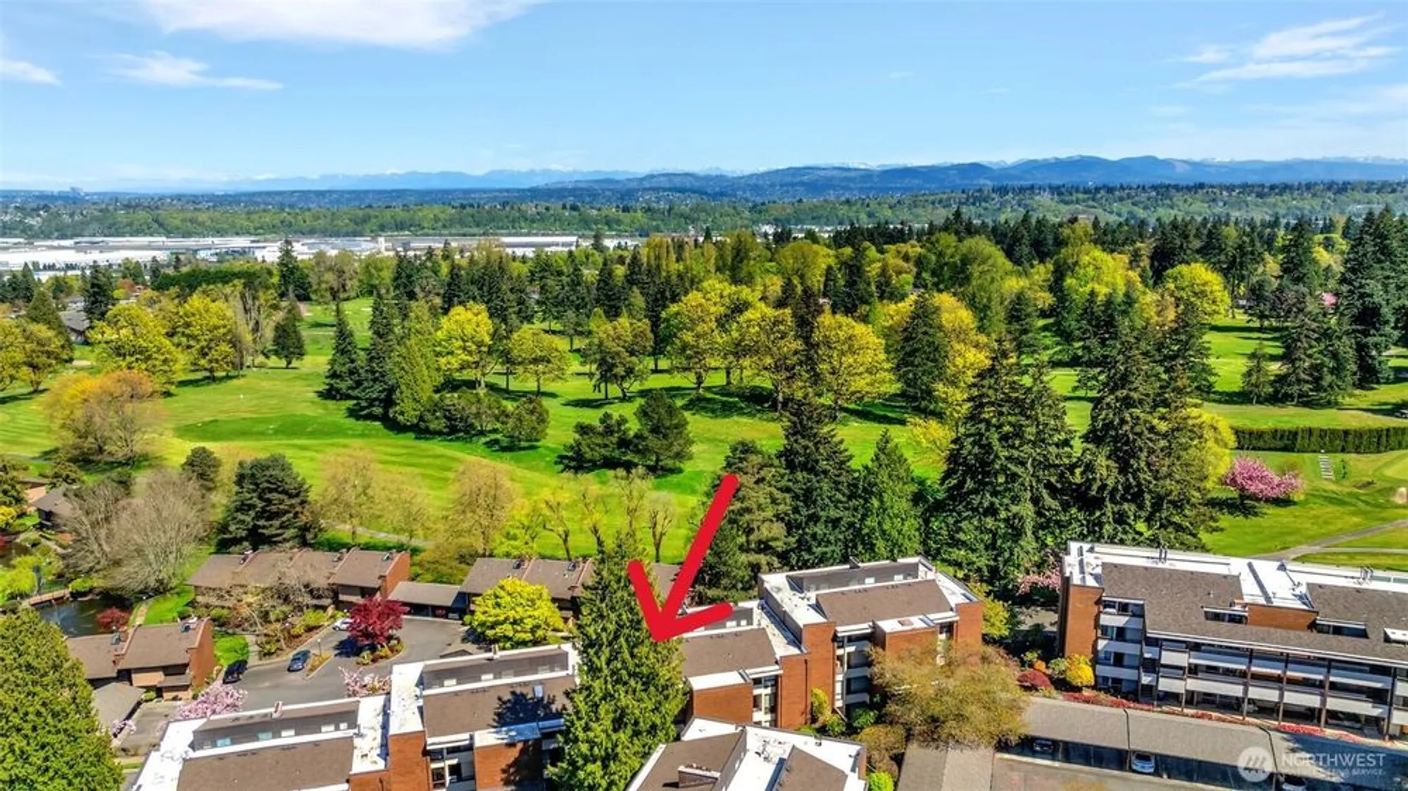 Property Slideshow image 28 of 39 | 10911 glen acres dr d, Seattle, WA, 98168