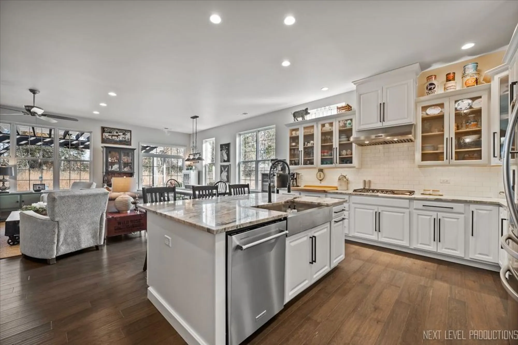 Property Slideshow image 11 of 31 | 3870 crooked creek dr, Elgin, IL, 60124