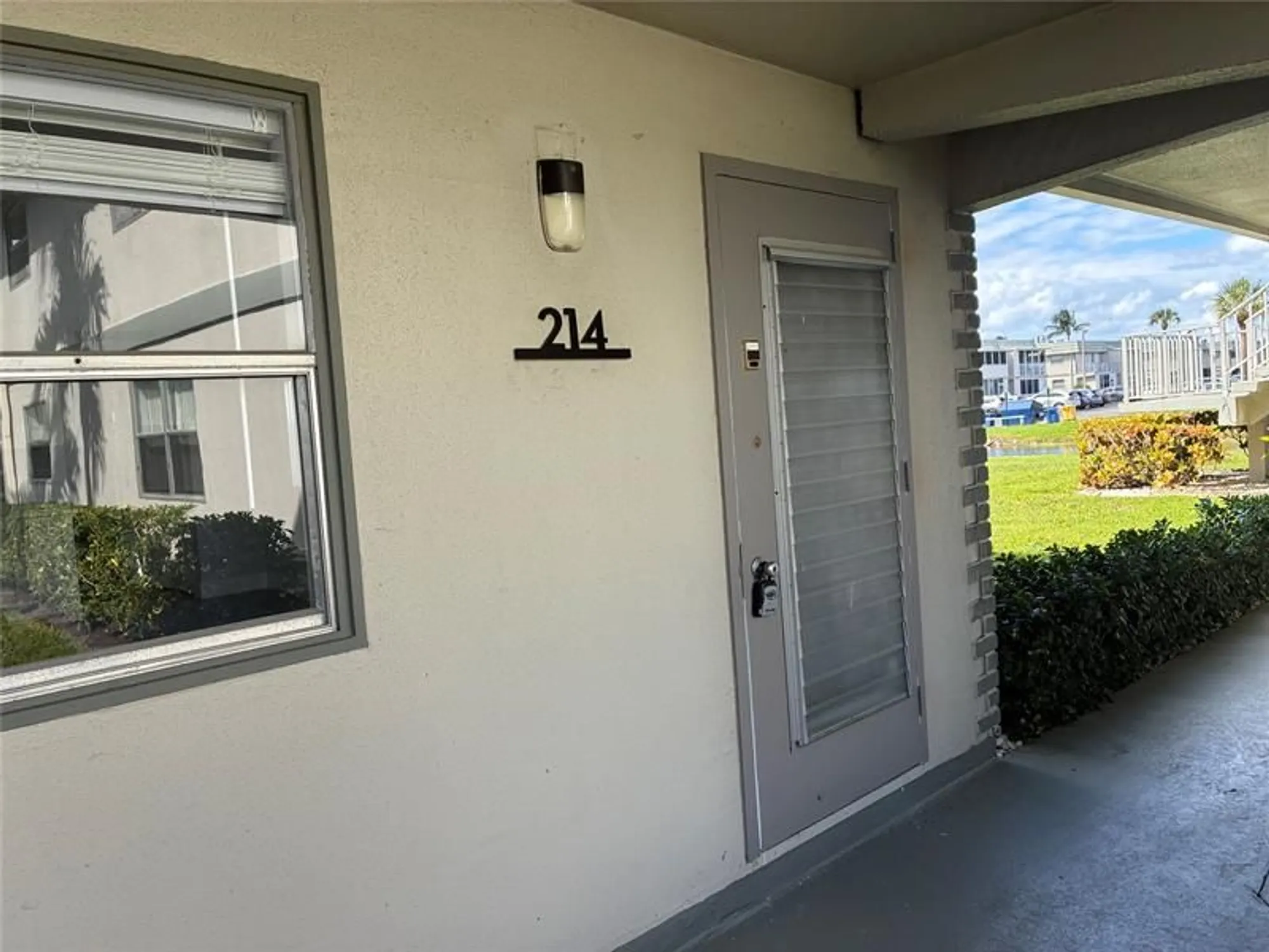 Property Slideshow image 5 of 5 | 214 monaco e # 214, Delray Beach, FL, 33446