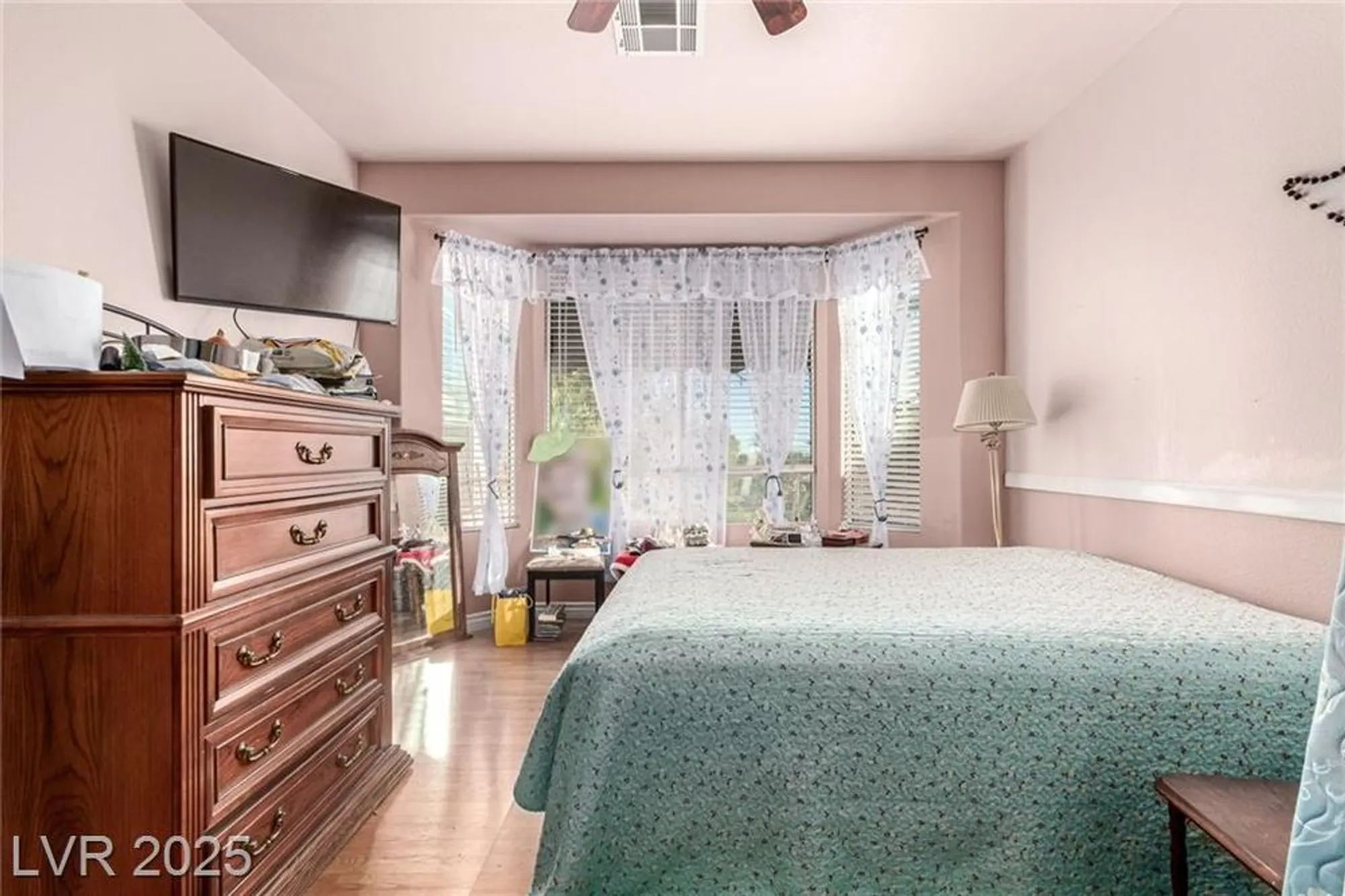 Property Slideshow image 10 of 18 | 4952 rivedro st, Las Vegas, NV, 89135