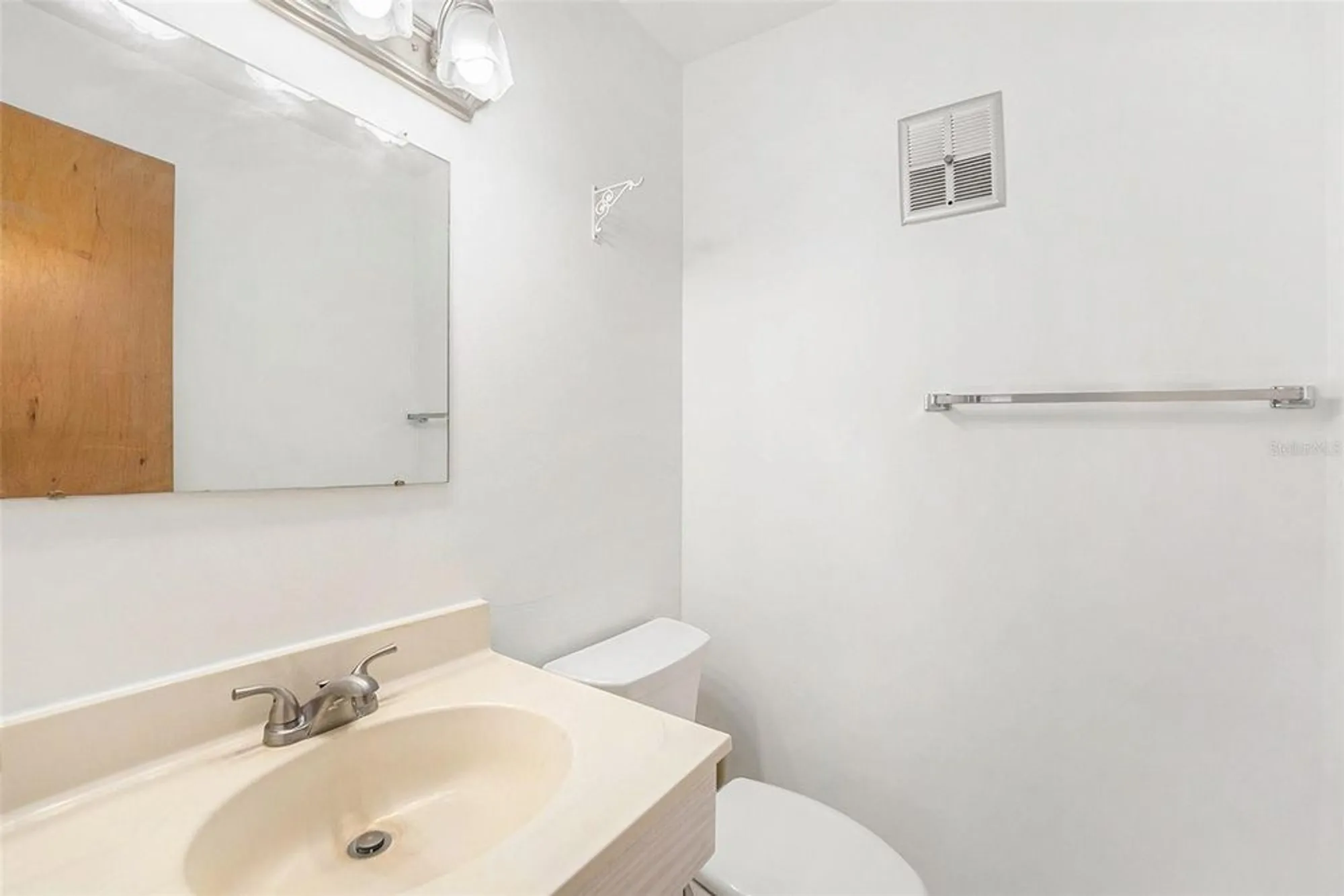 Property Slideshow image 30 of 37 | 5623 80th st n unit 211, St Petersburg, FL, 33709