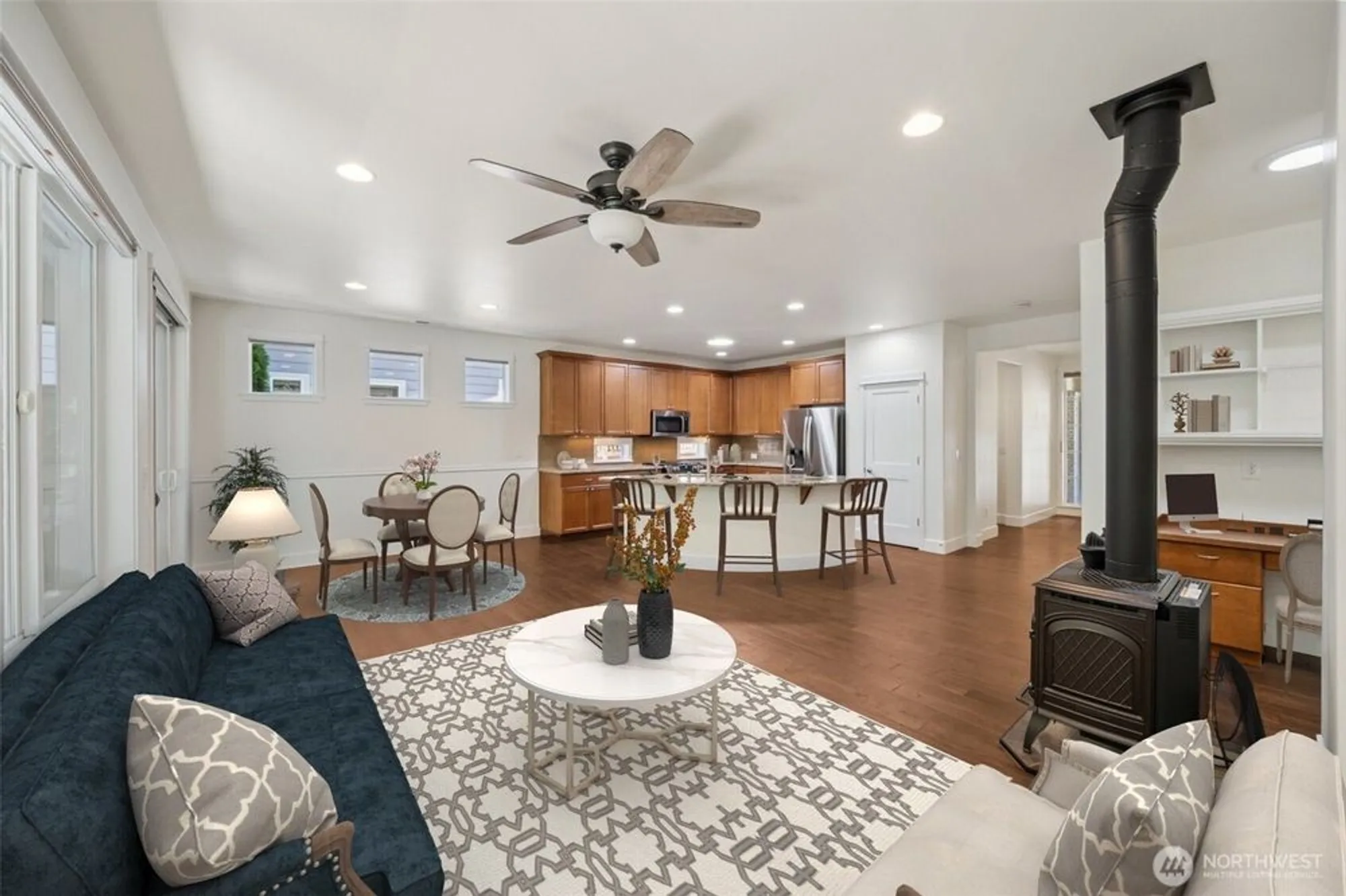 Property Slideshow image 9 of 35 | 14714 knoll park ct, Bonney Lake, WA, 98391