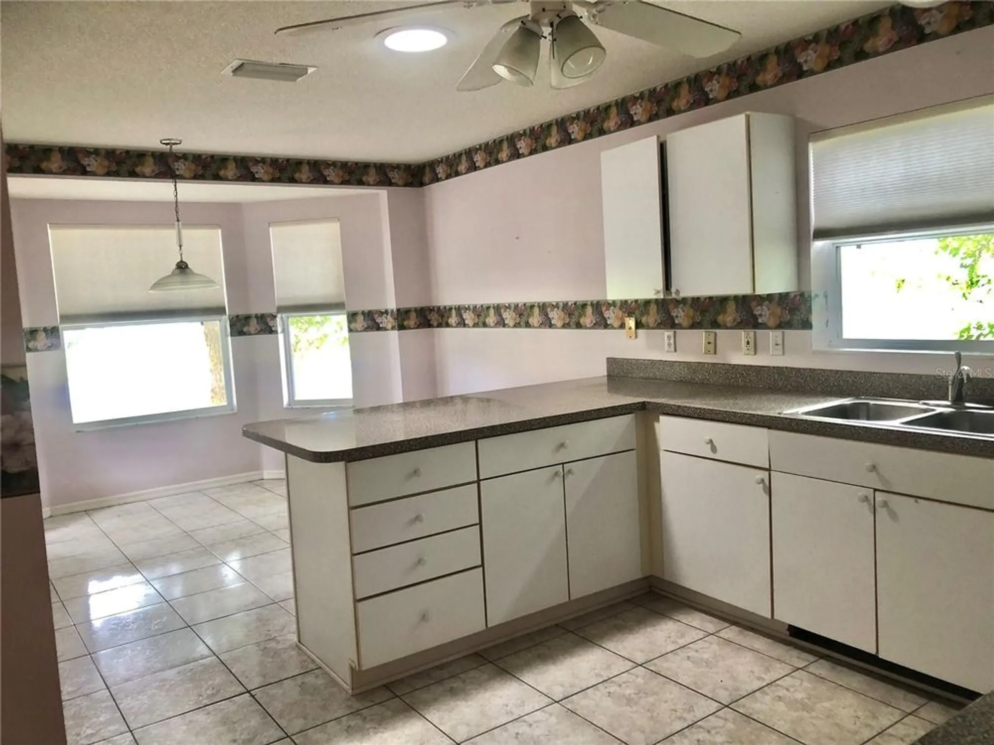 Property Slideshow image 12 of 43 | 144 costa mesa dr, Lady Lake, FL, 32159