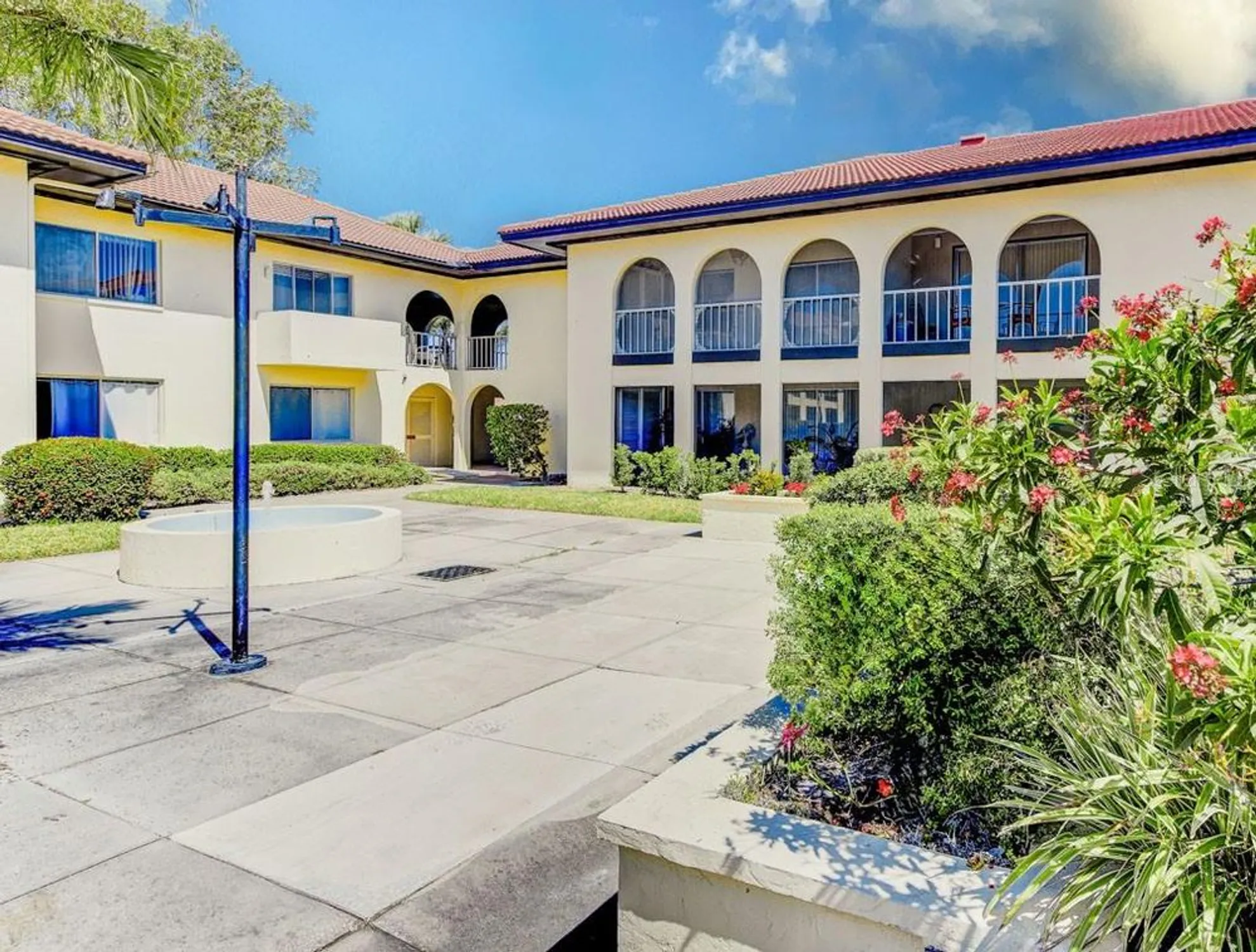 Property Slideshow image 26 of 58 | 3690 pinecrest st 124, Sarasota, FL, 34232