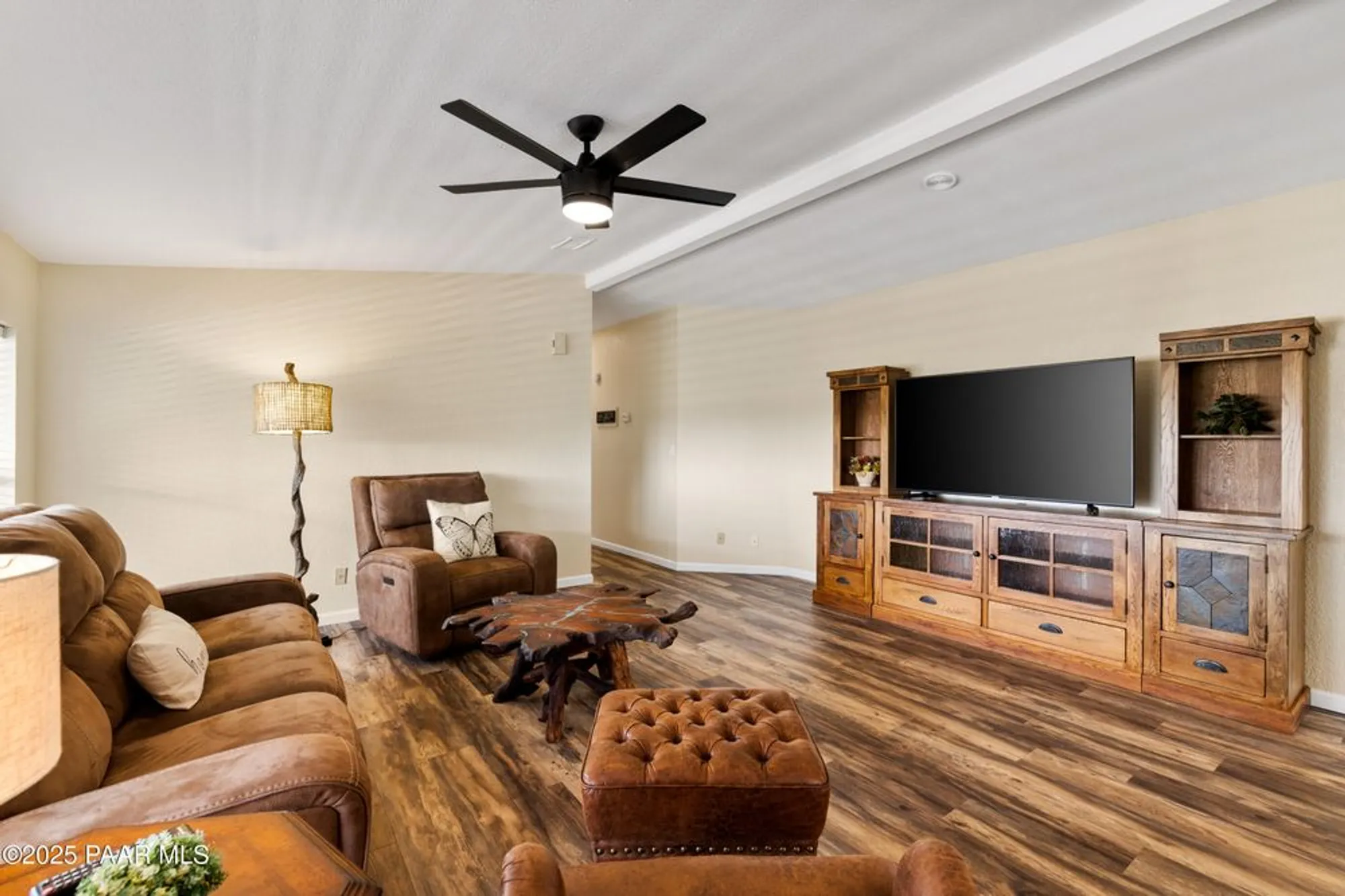 Property Slideshow image 11 of 48 | 1947 e mountain hollow dr, Prescott, AZ, 86301