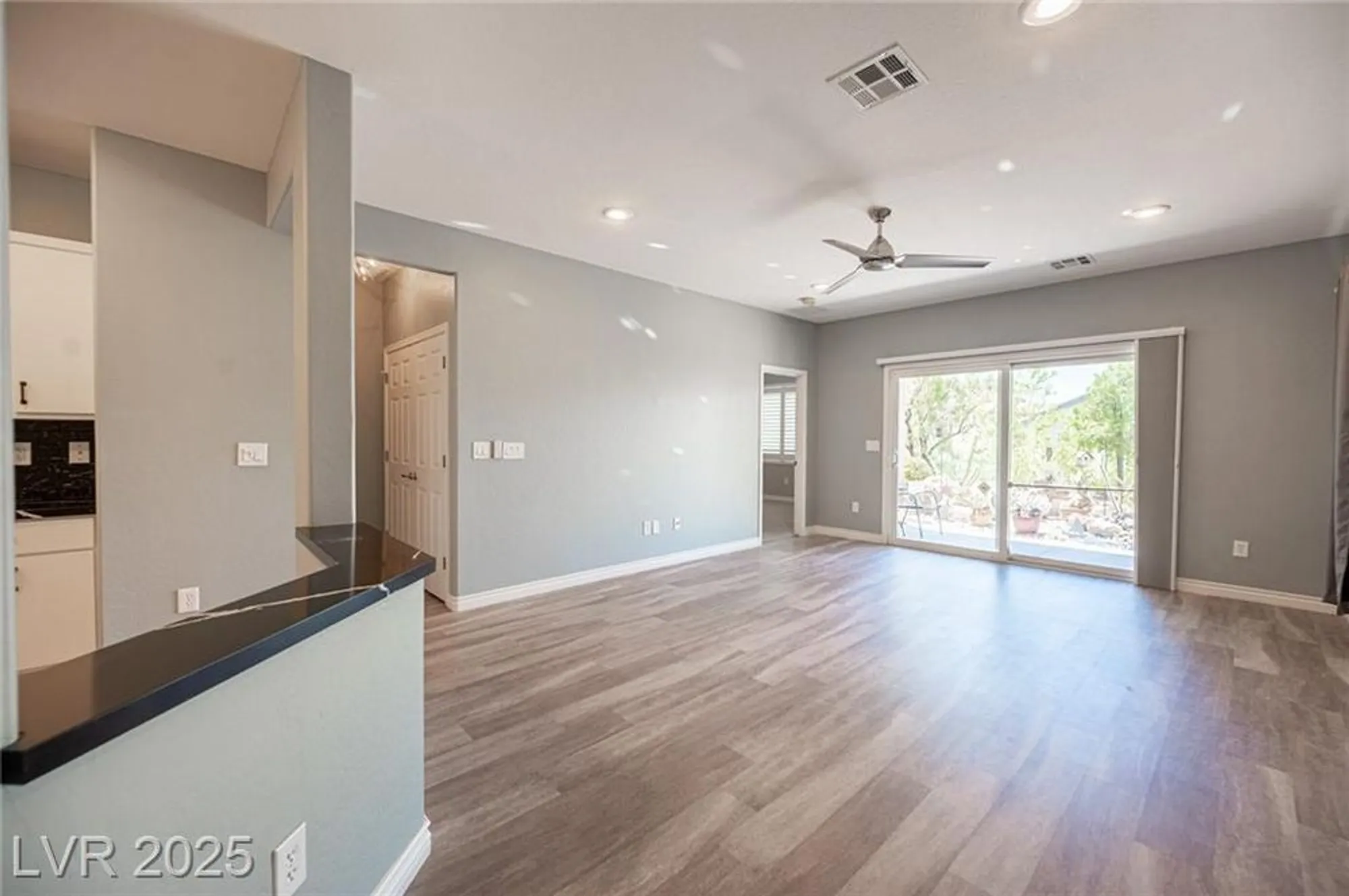 Property Slideshow image 4 of 43 | 2545 divine sky dr, Henderson, NV, 89044