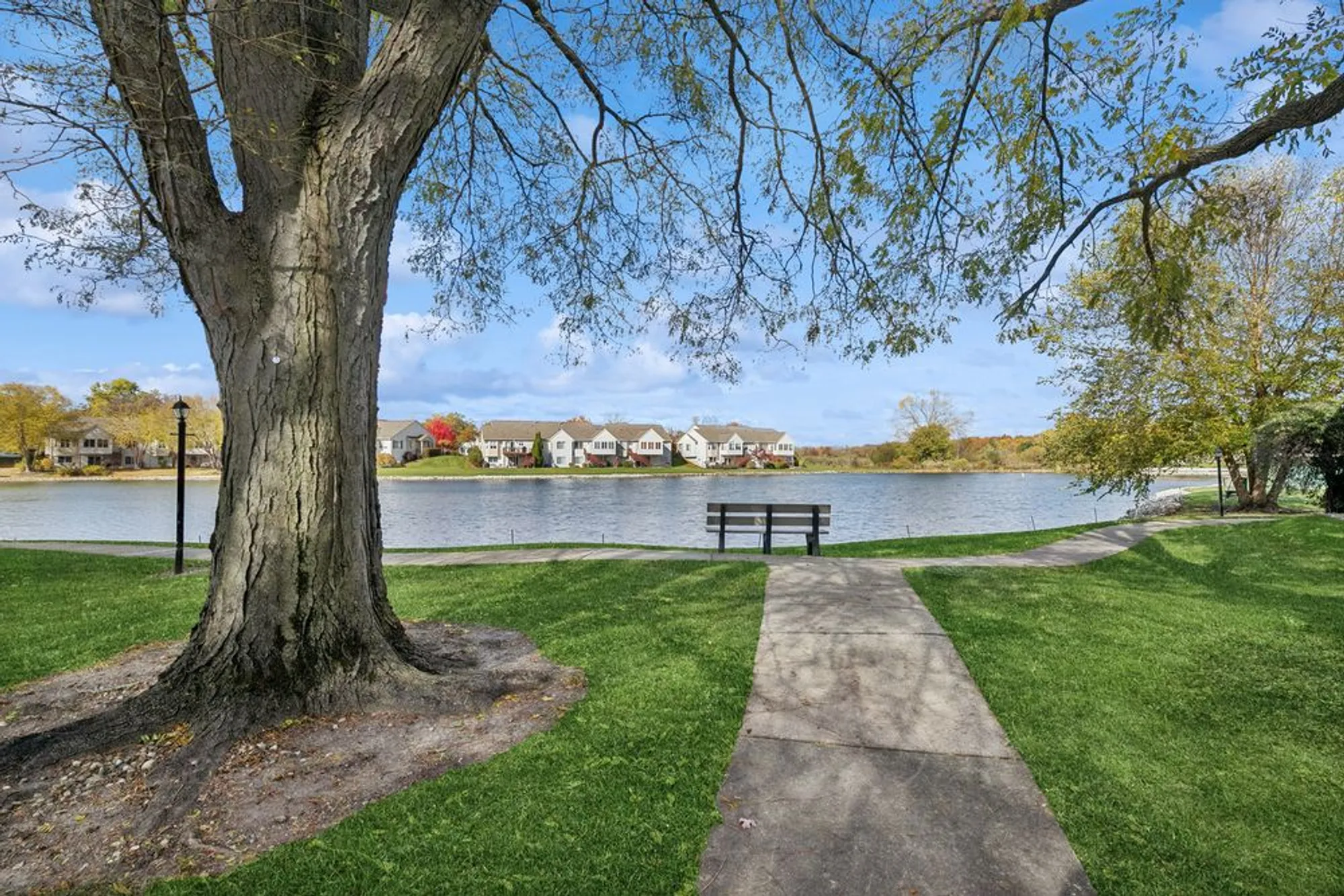 Property Slideshow image 14 of 20 | 7411 leisure village ave # 7411, Fox Lake, IL, 60020