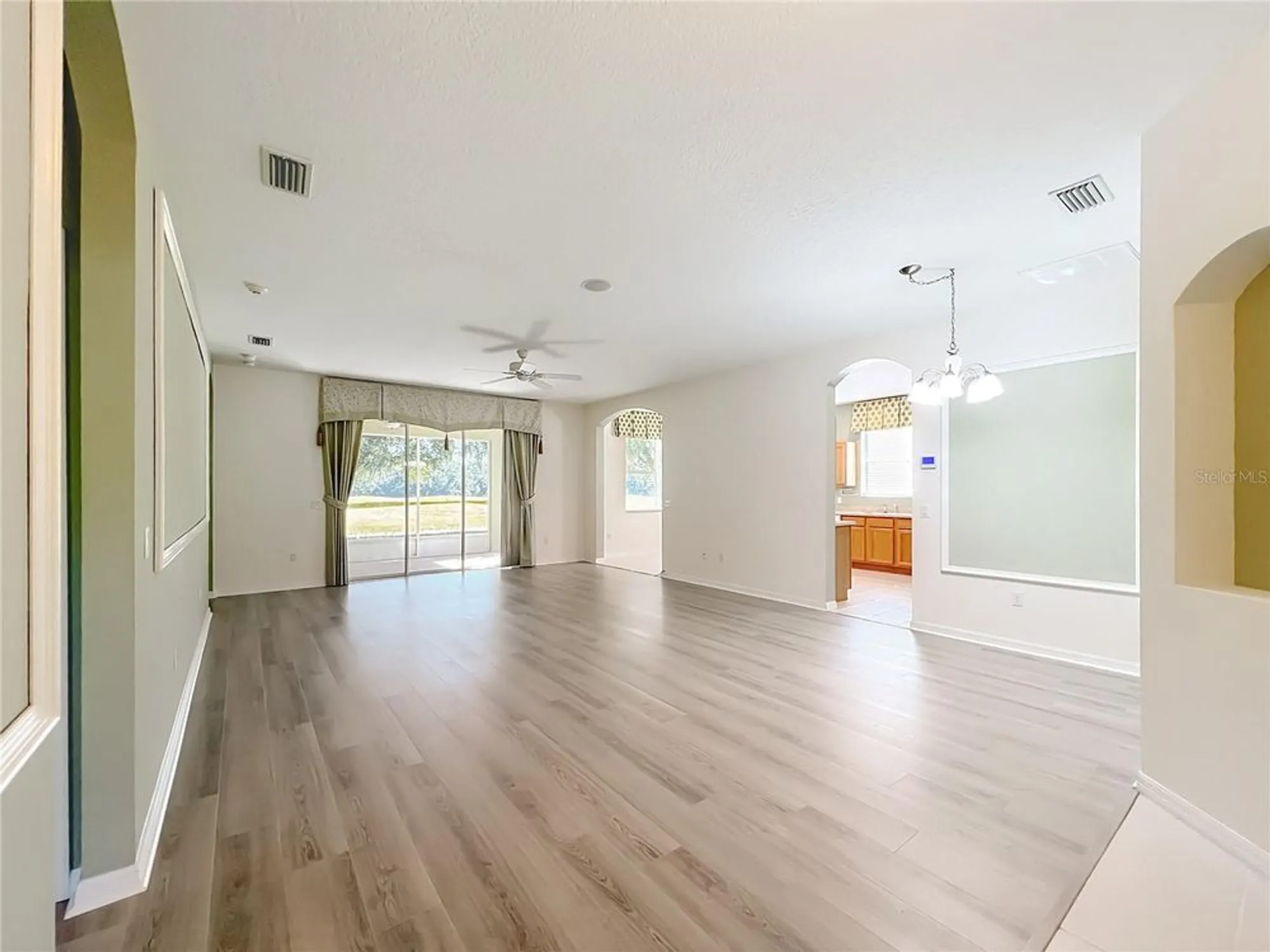 Property Slideshow image 10 of 53 | 3507 arlington ridge blvd, Leesburg, FL, 34748