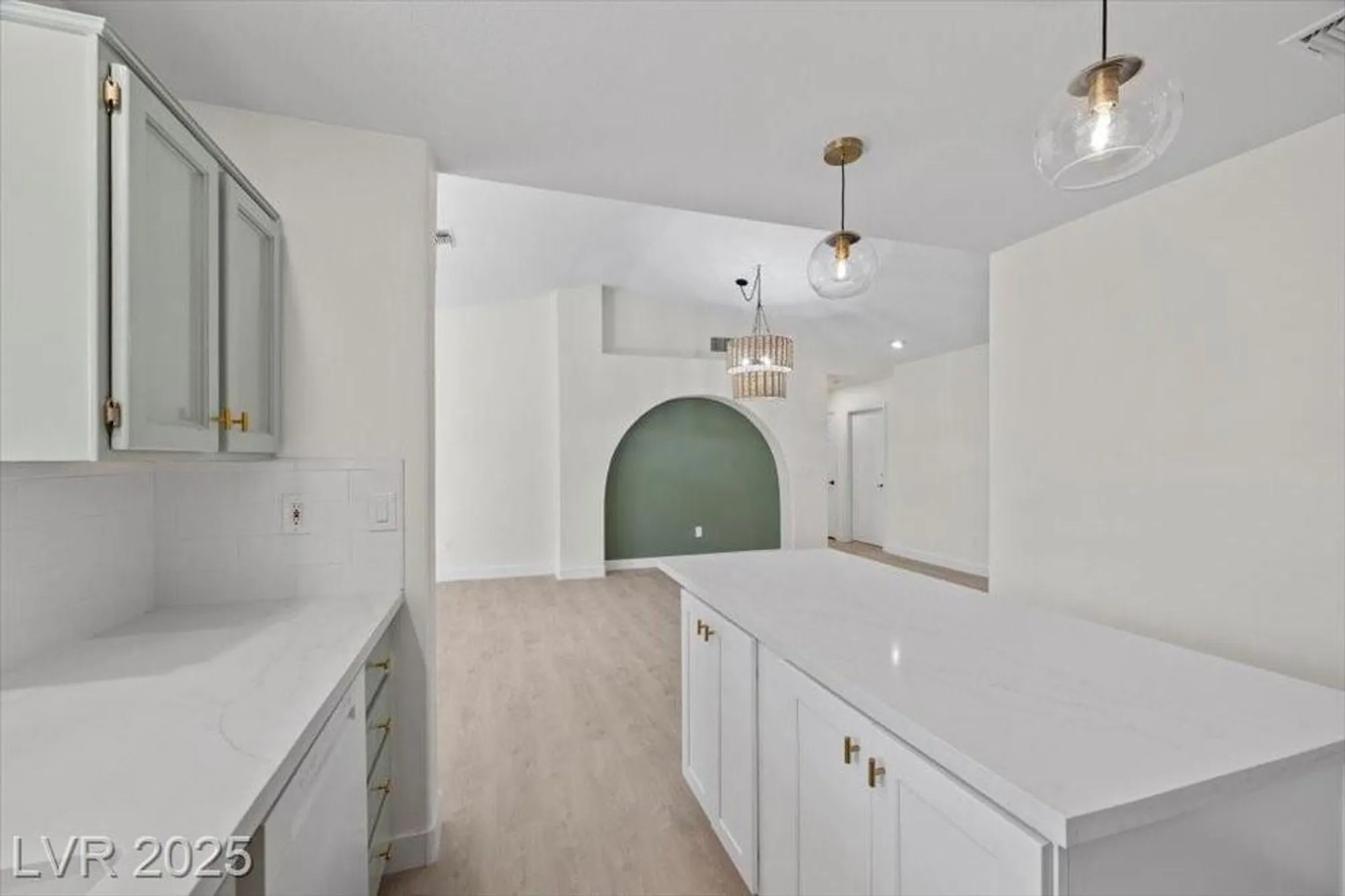 Property Slideshow image 14 of 27 | 2216 spring water dr, Las Vegas, NV, 89134