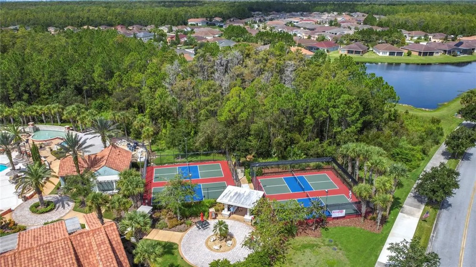 Property Slideshow image 53 of 79 | 670 carmel ln, Poinciana, FL, 34759