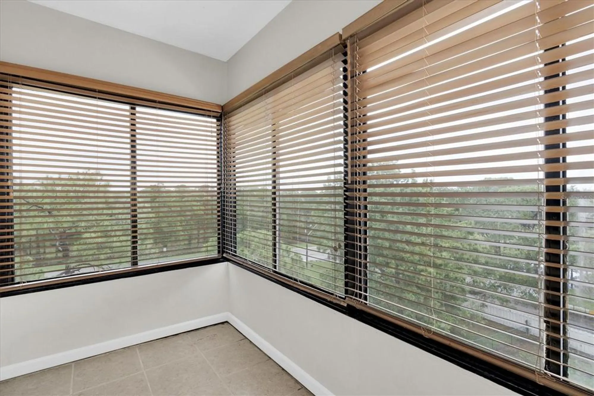 Property Slideshow image 25 of 48 | 8198 terrace garden dr n unit 511, Saint Petersburg, FL, 33709