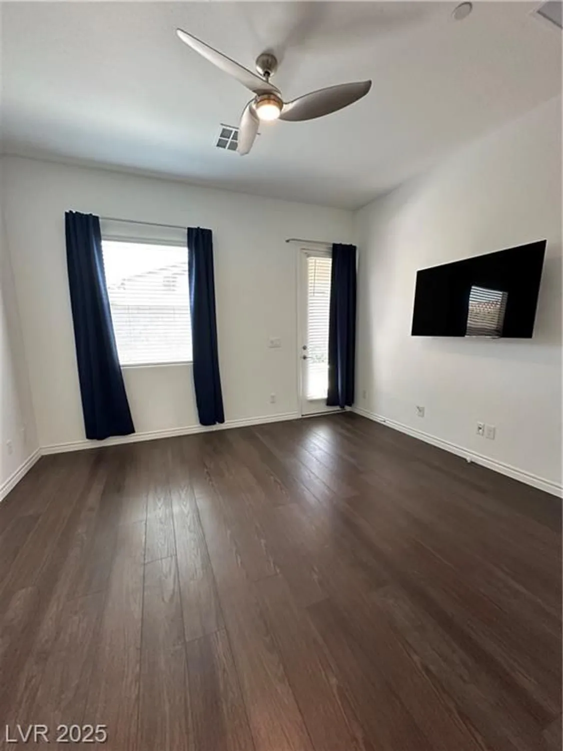 Property Slideshow image 17 of 32 | 461 arches park ave, Henderson, NV, 89011