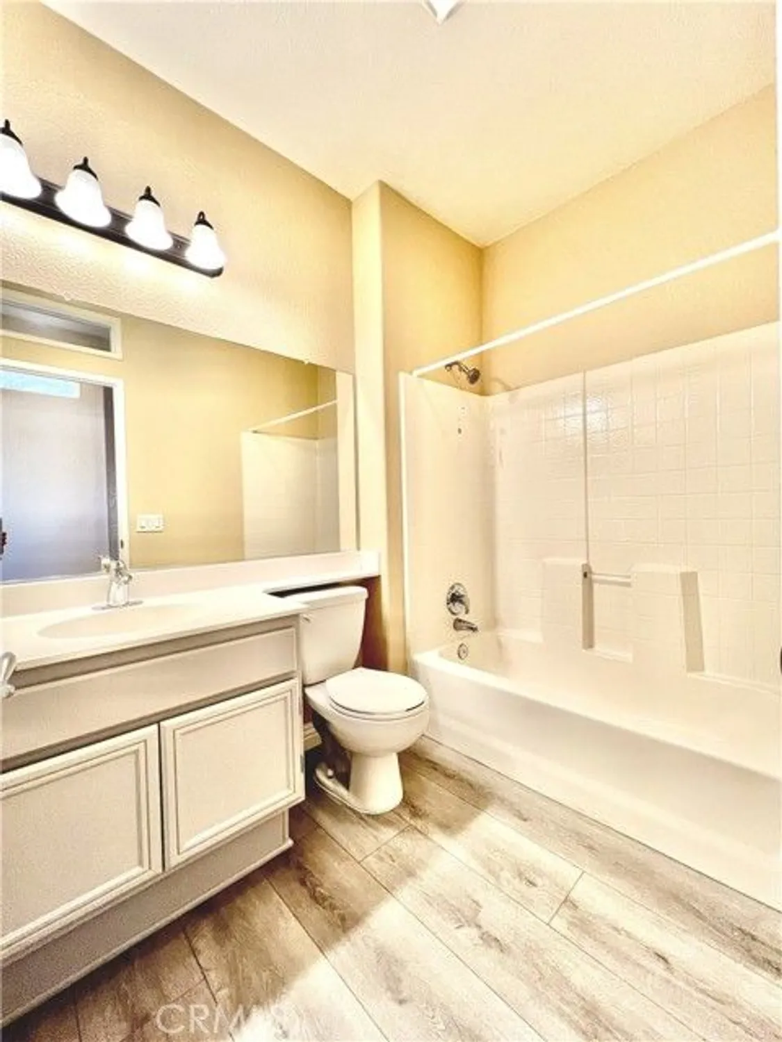 Property Slideshow image 15 of 34 | 26933 circus dr, Menifee, CA, 92585