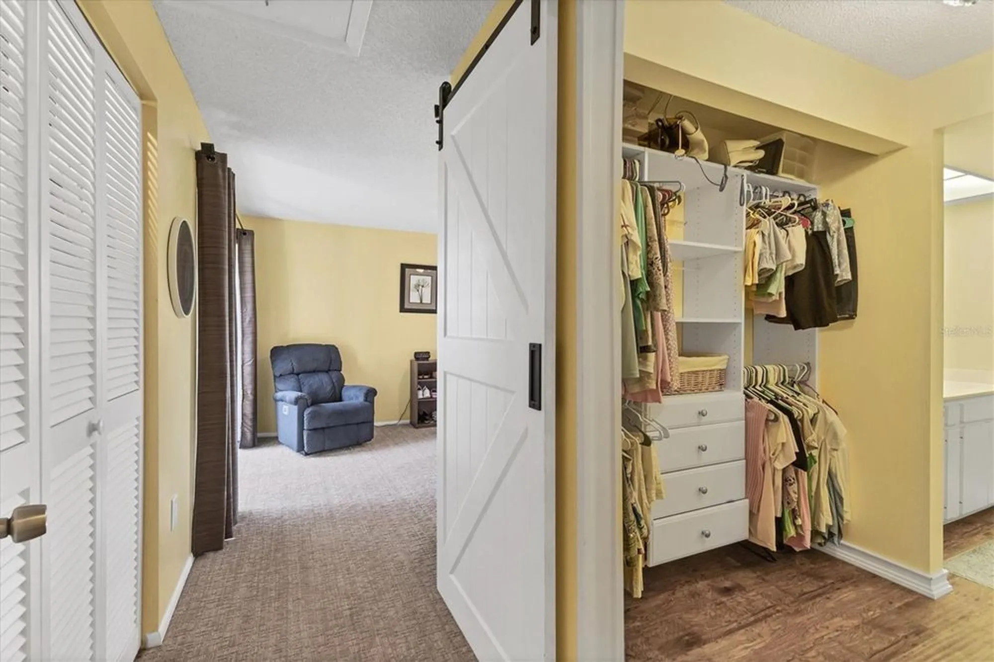 Property Slideshow image 17 of 34 | 1111 w faith cir apt 2004, Bradenton, FL, 34212