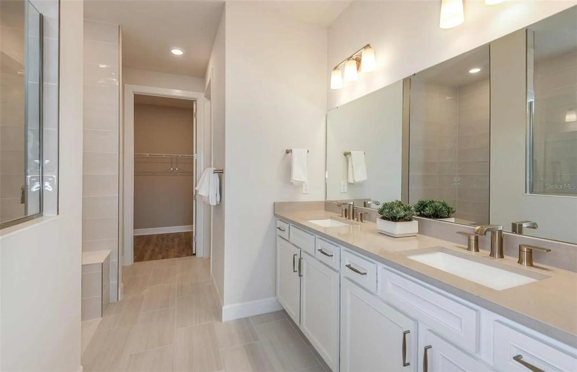 Property Slideshow image 9 of 29 | 14855 sunlit cir, Parrish, FL, 34219