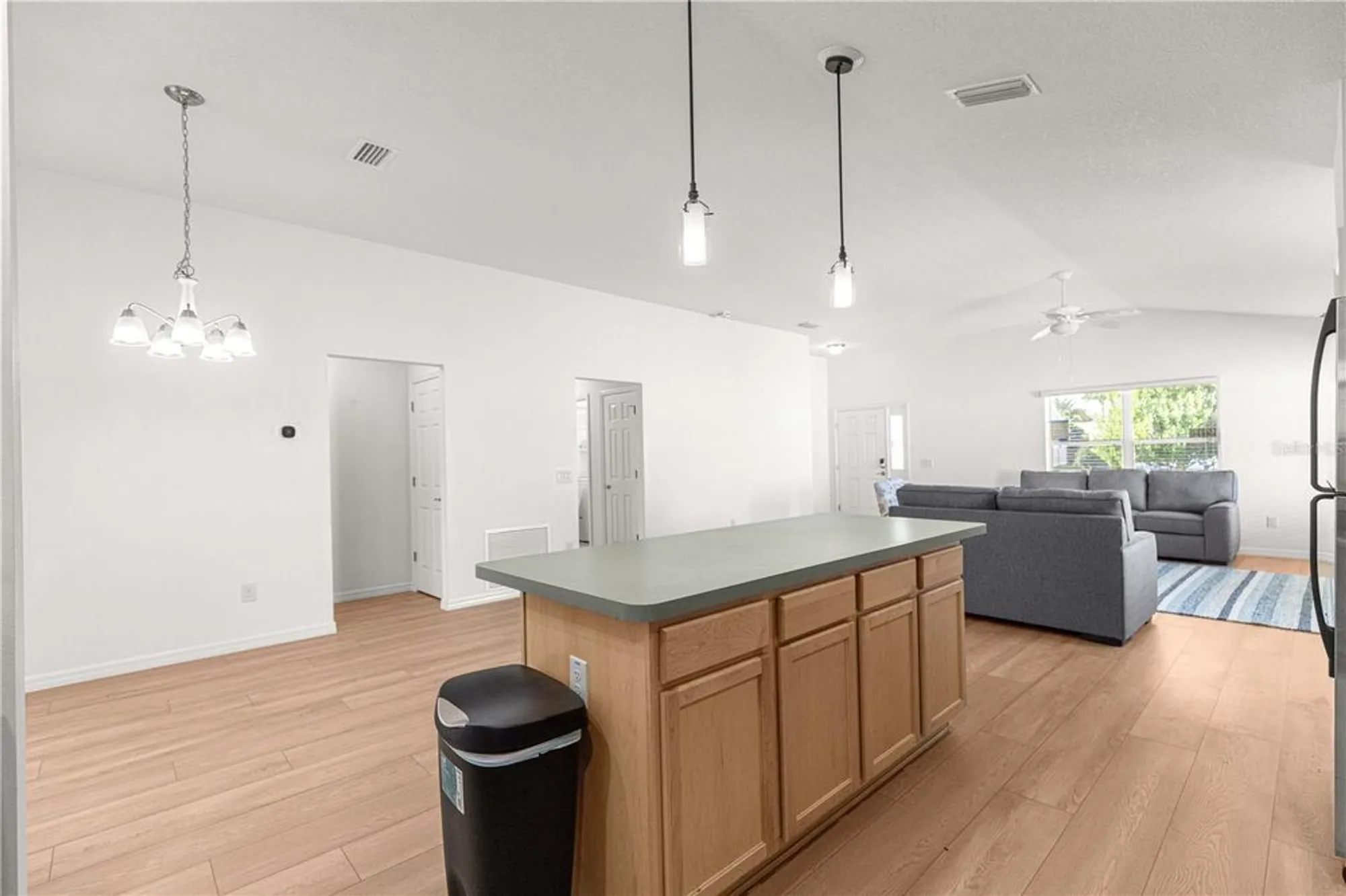 Property Slideshow image 22 of 47 | 2418 hopespring loop, The Villages, FL, 32162