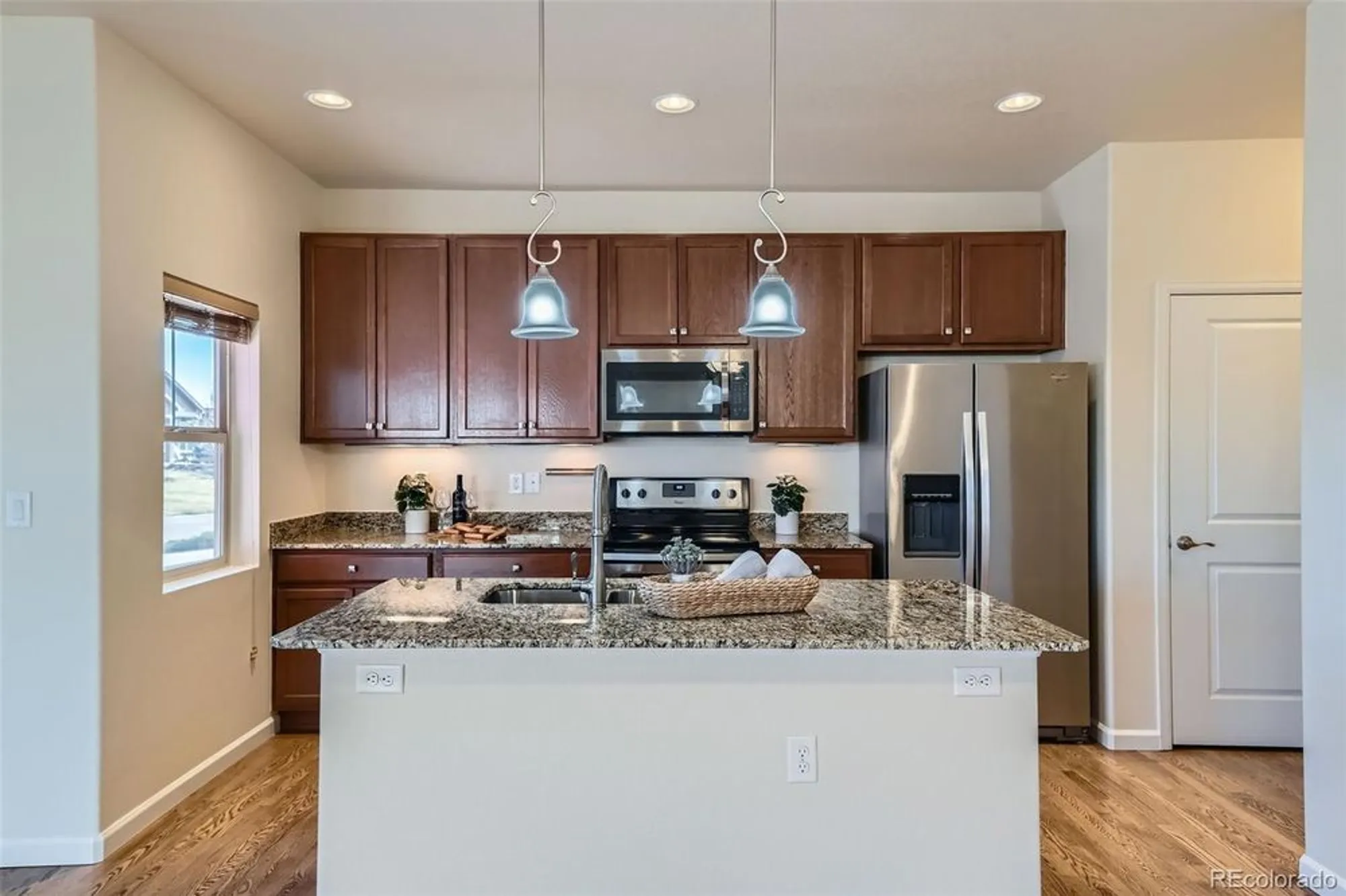 Property Slideshow image 18 of 33 | 12625 madison way, Thornton, CO, 80241