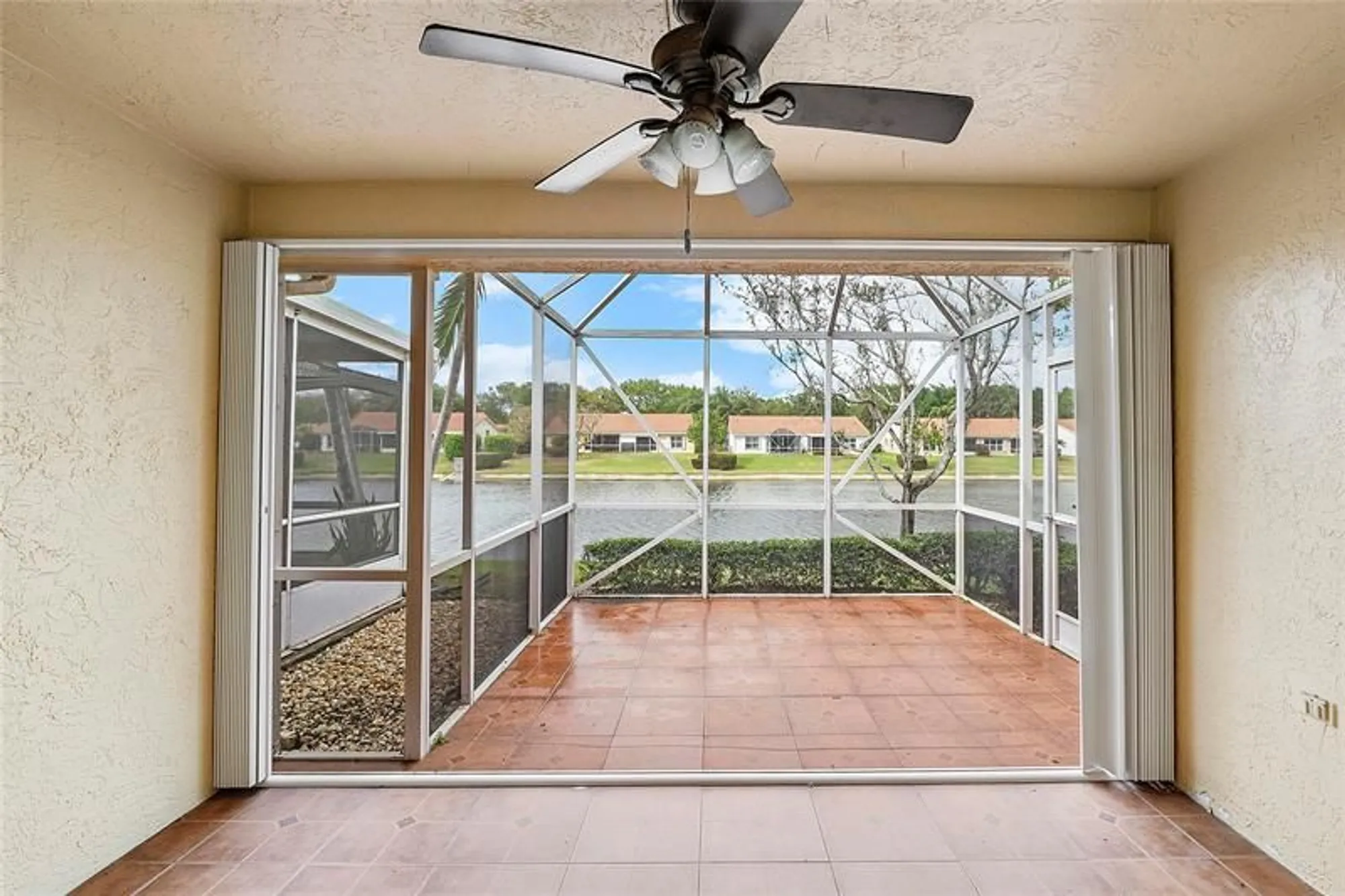 Property Slideshow image 16 of 43 | 120 sausalito dr, Boynton Beach, FL, 33436