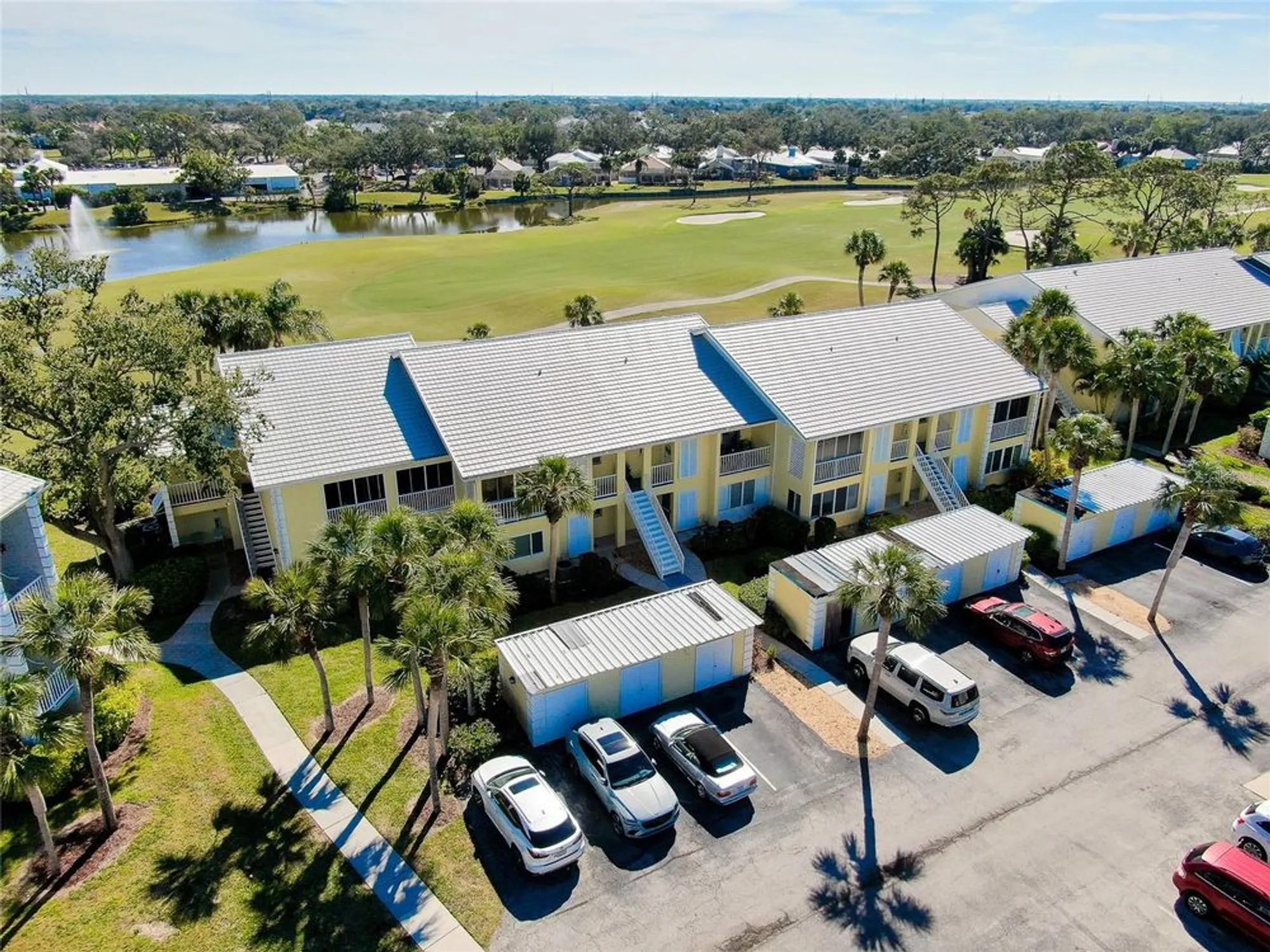 Property Slideshow image 29 of 36 | 410 cerromar cir 240, Venice, FL, 34293